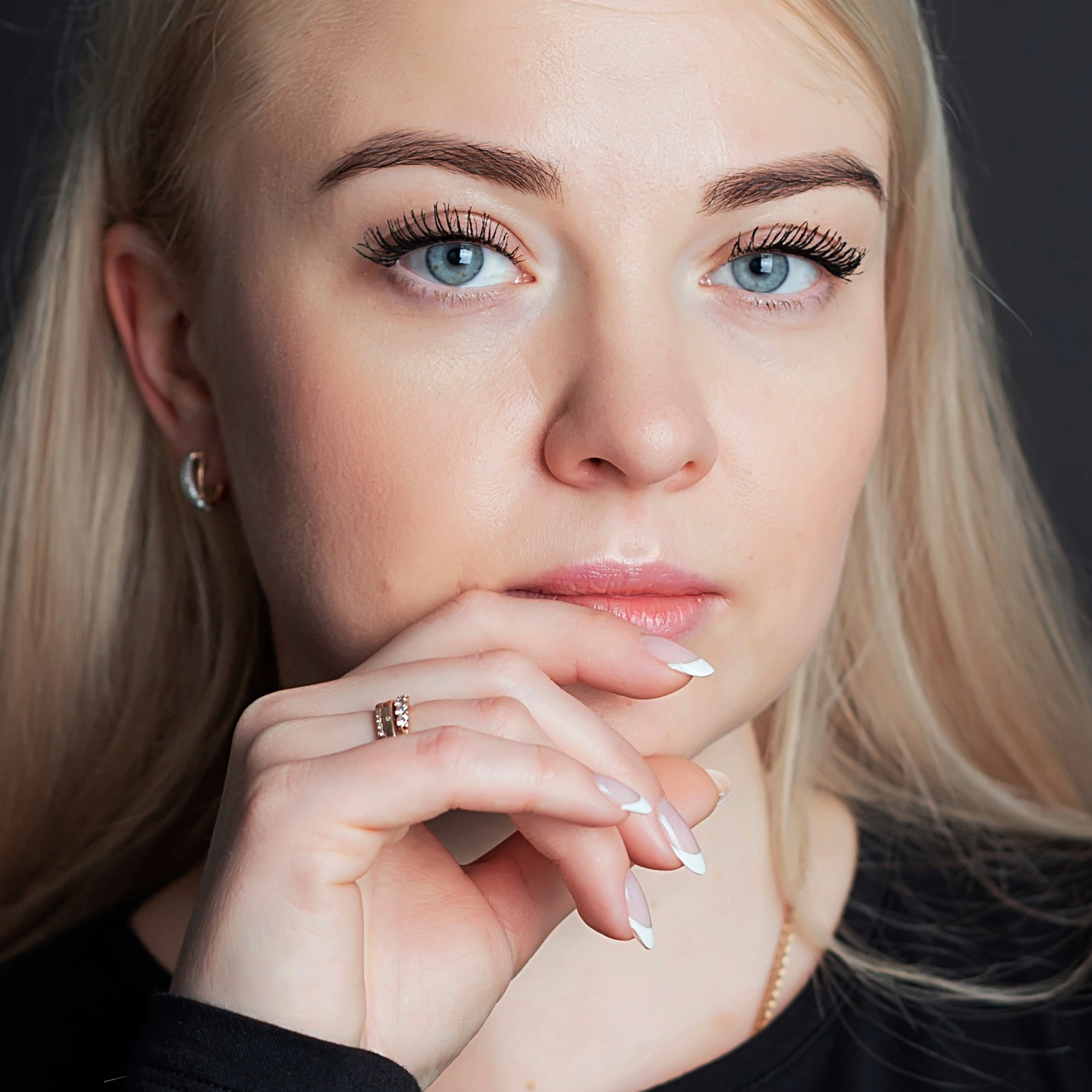 Минималистичная съемка в&nbsp;фотостудии