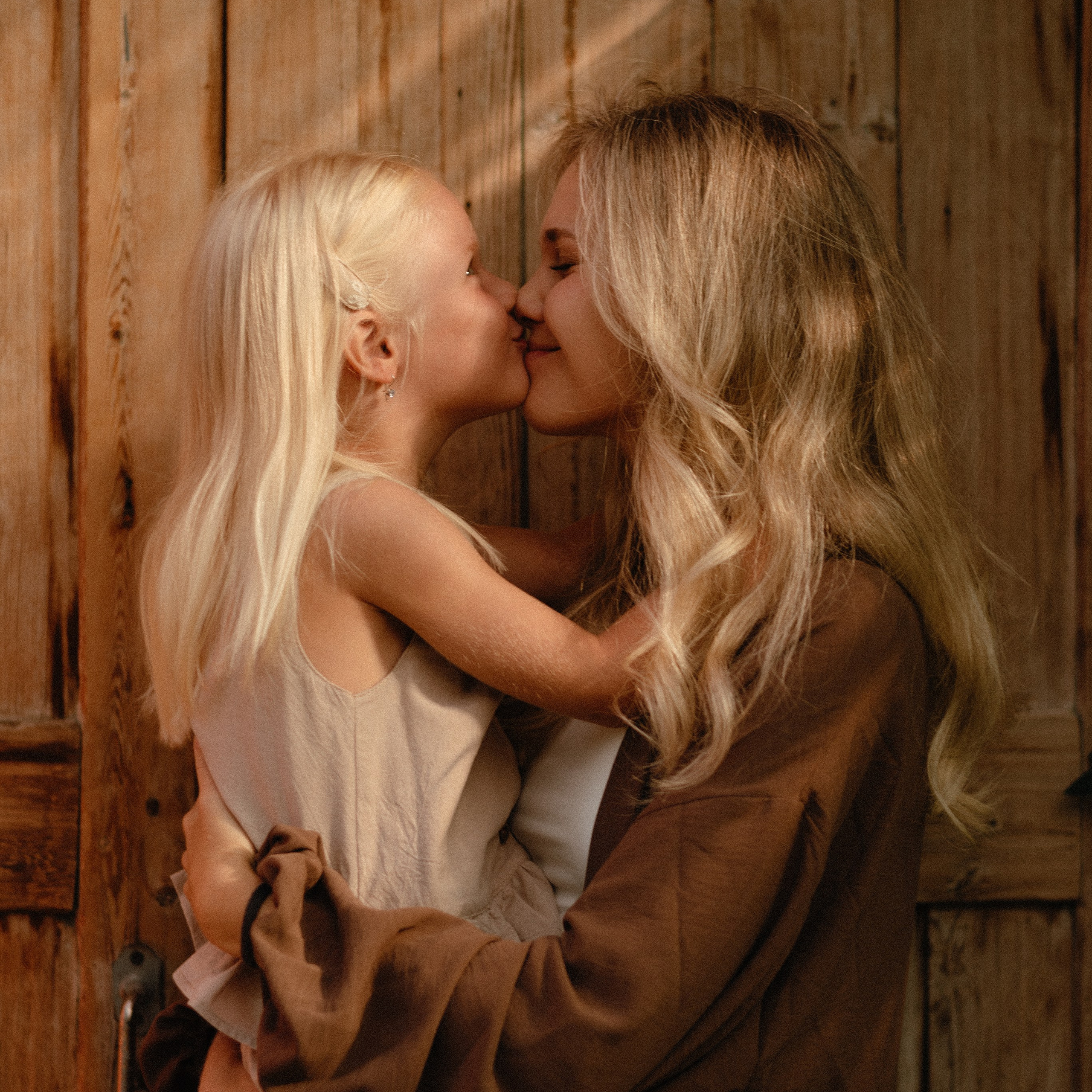 Ангелина и Таня