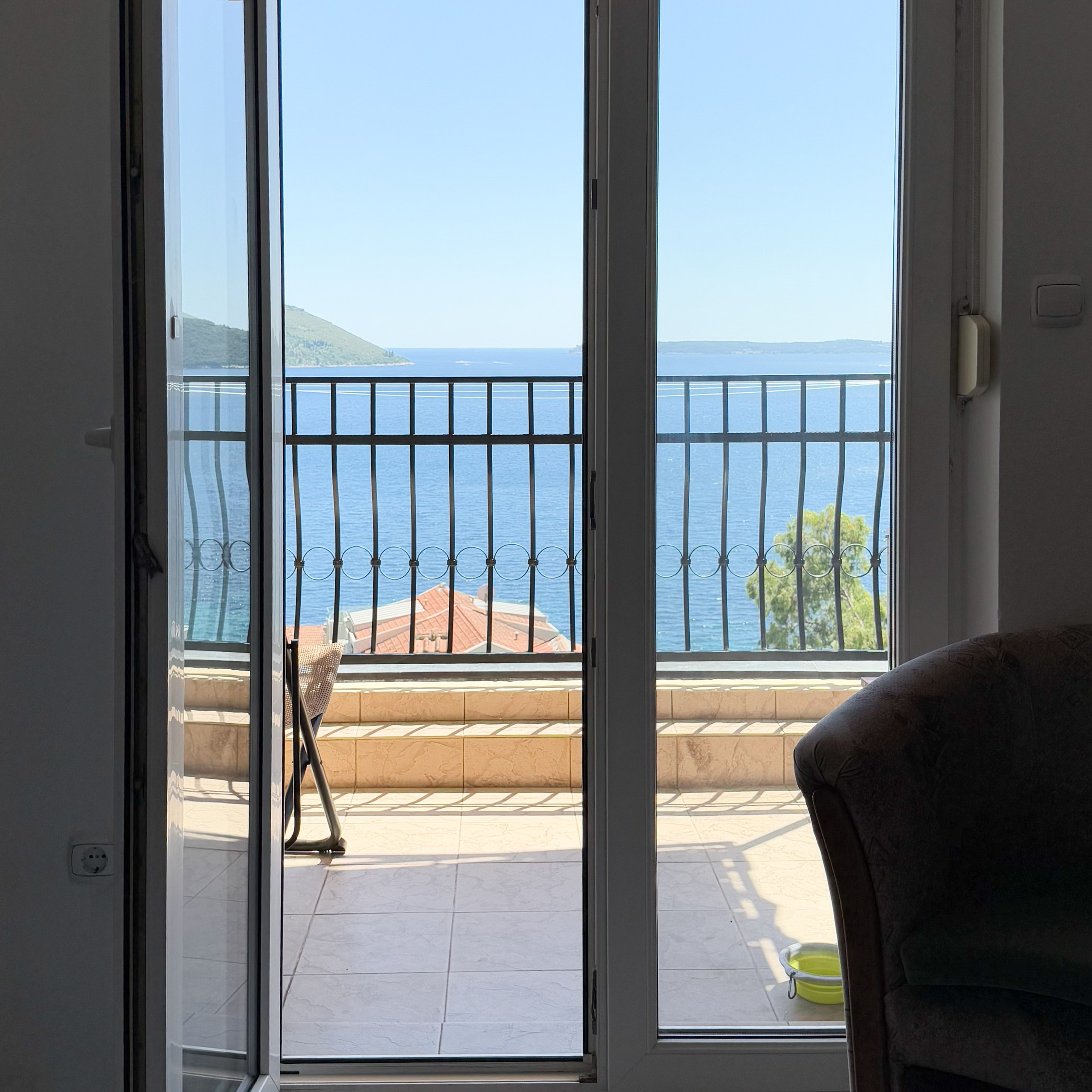 Feedback. Commercial product and food photographer, retoucher Belgrade, Serbia