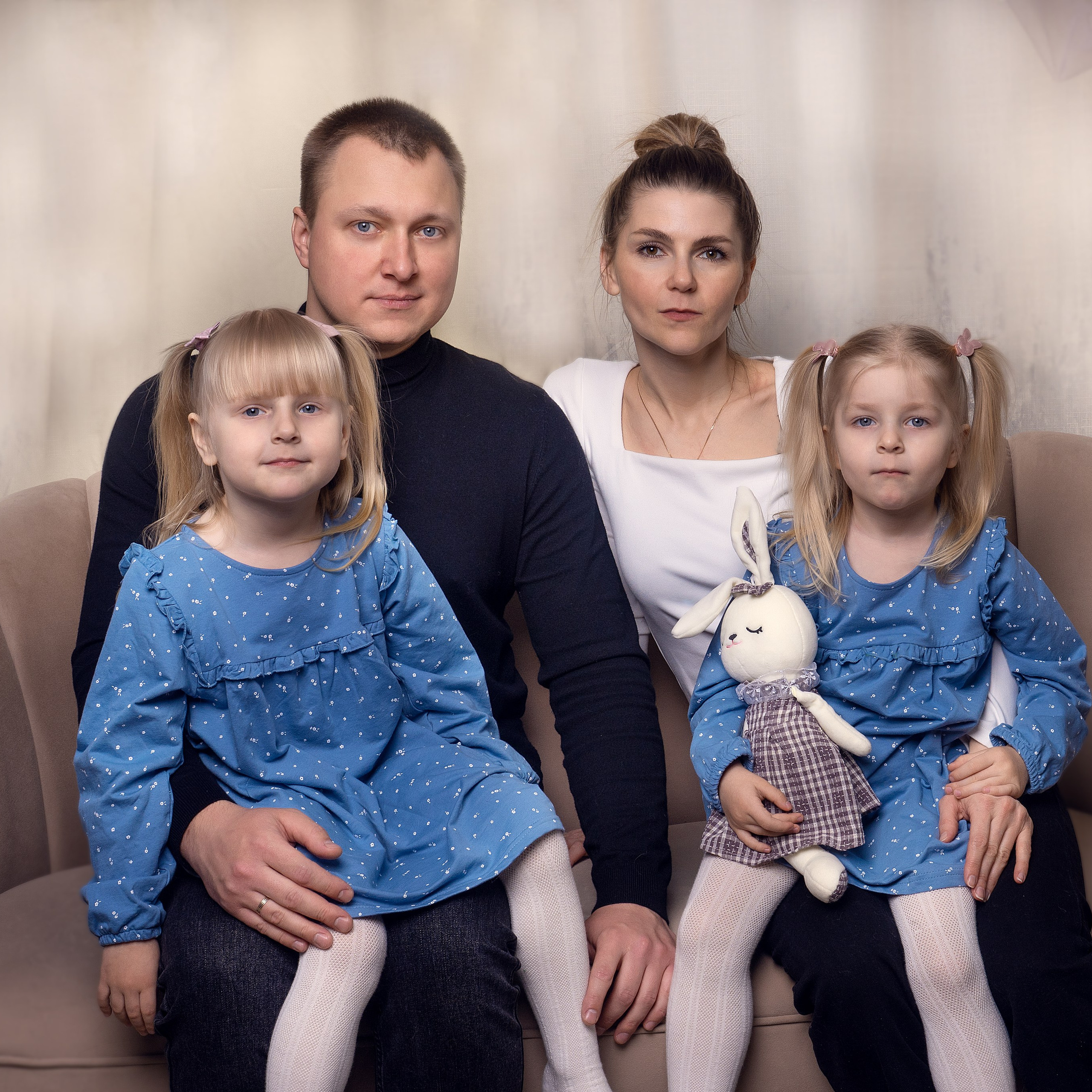 ВАНЬКИНЫ девчонки