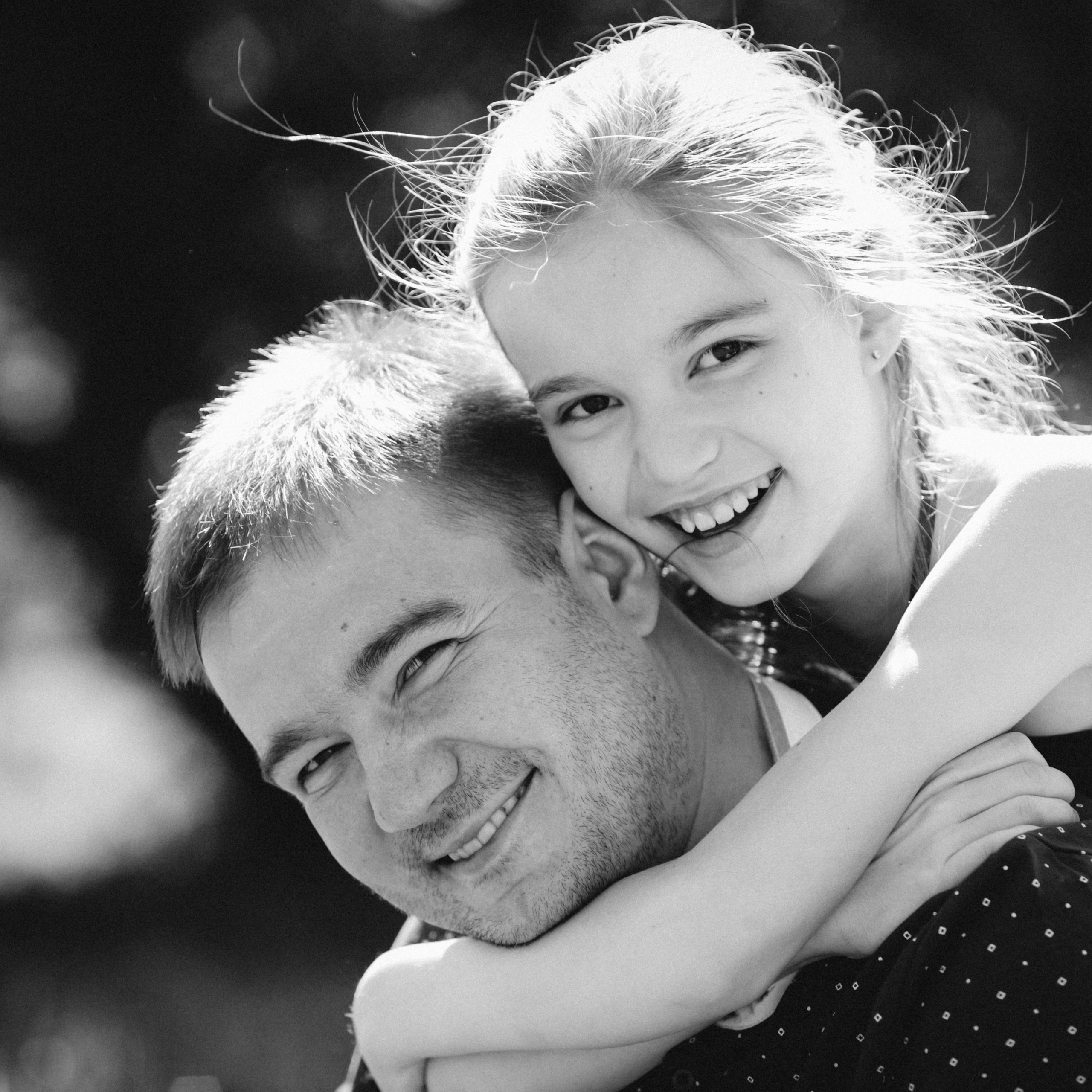 Съёмка для двух семей и особенно мальчика в парке