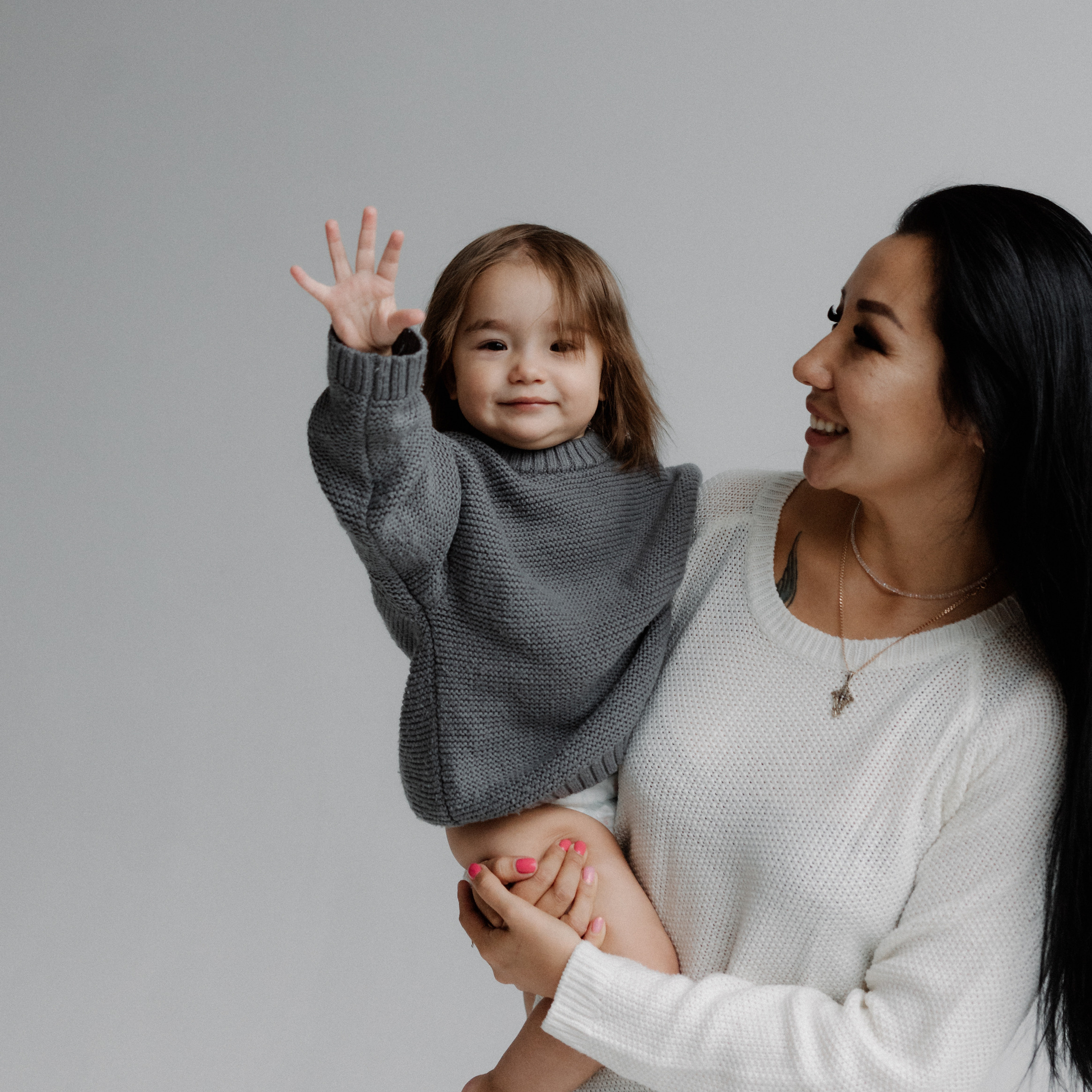 Вика и Настя