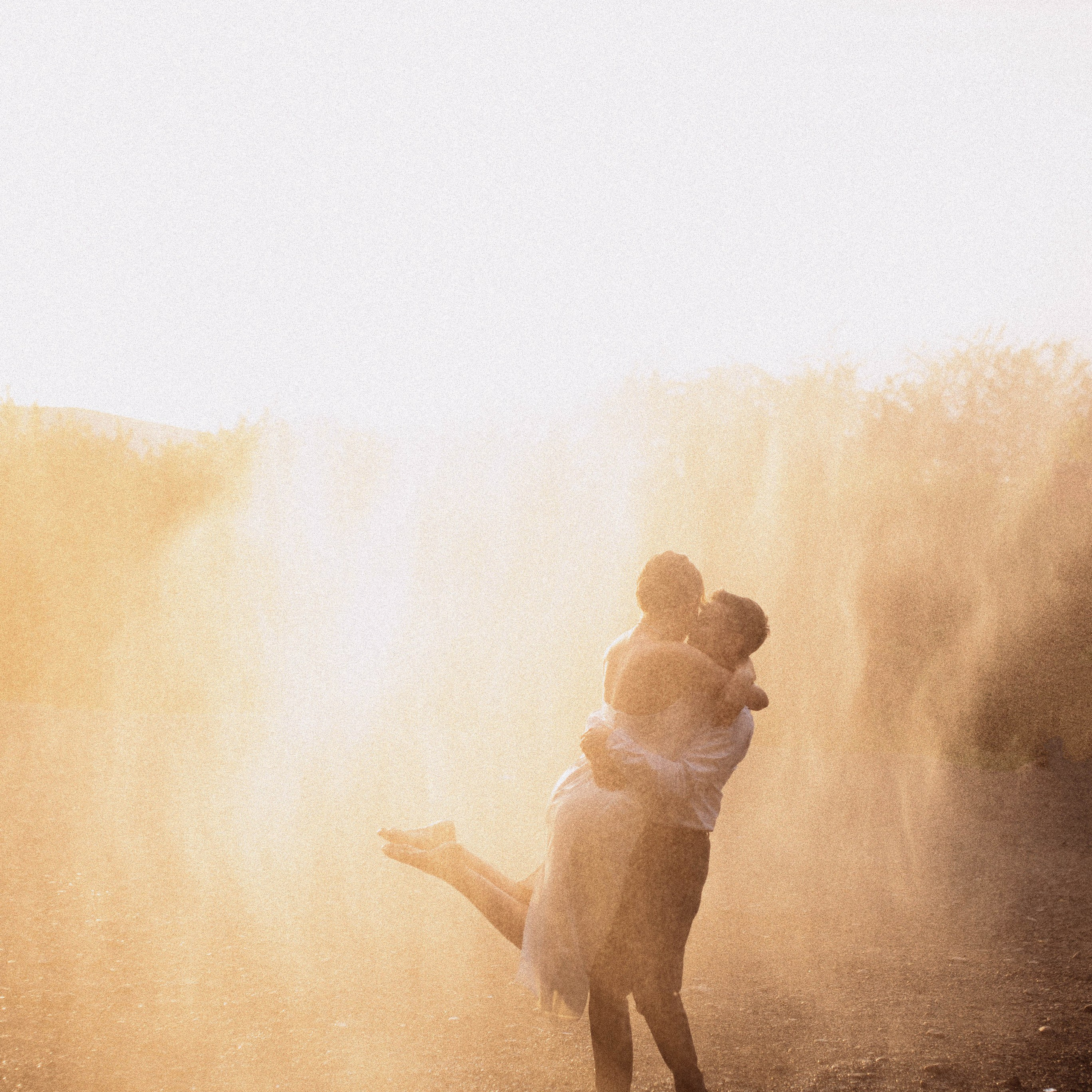 Мойка машины и&nbsp;прыжок в&nbsp;бассейн