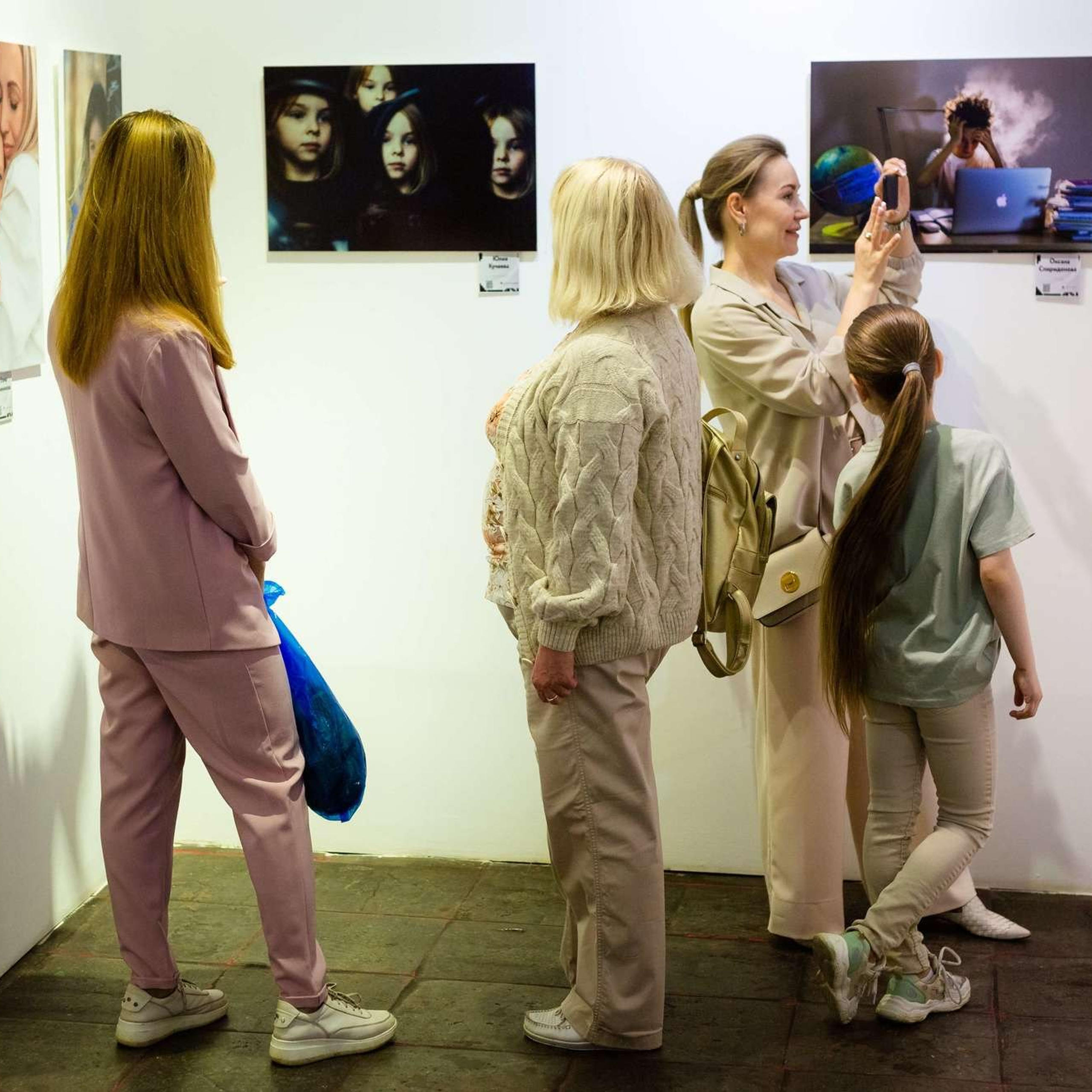 Фотовыставка «Детский портрет», 2021. Организация фотовыставок в Петербурге и Москве, MFamilia (МФамилия)