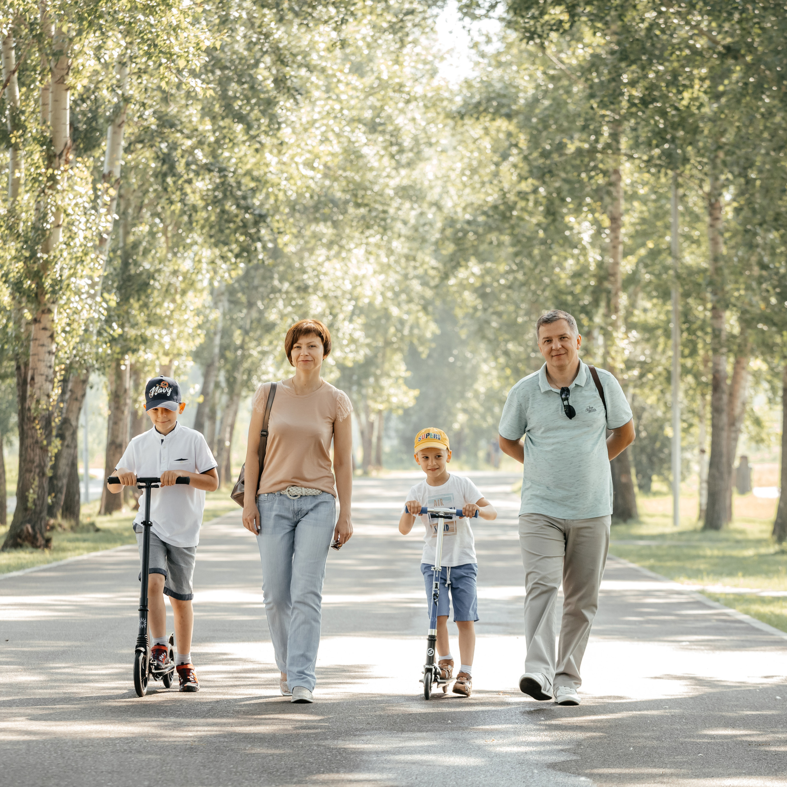 Семейная прогулка