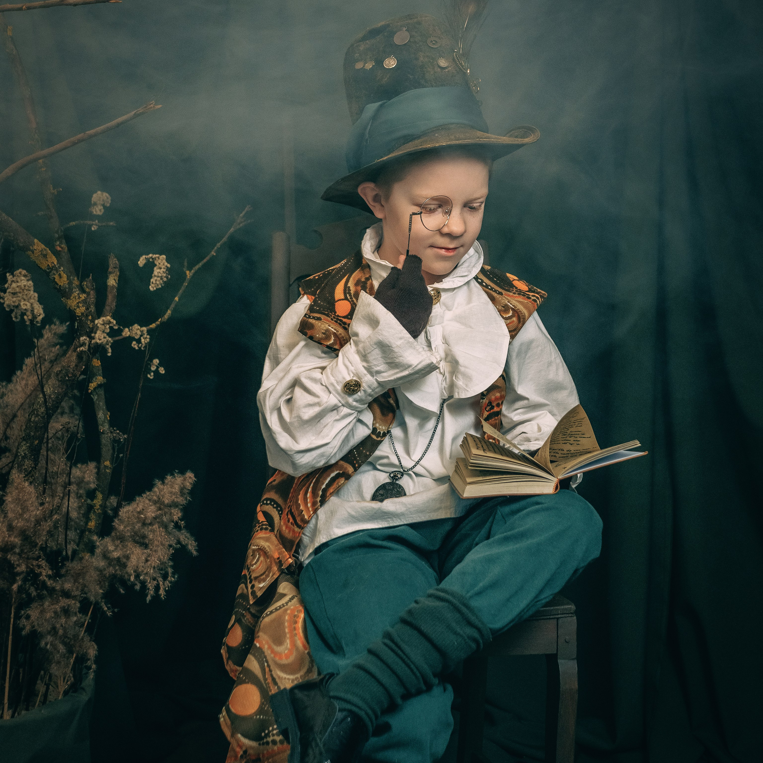 Детская фотосессия в костюмах. Фотограф Надежда Сухомлина