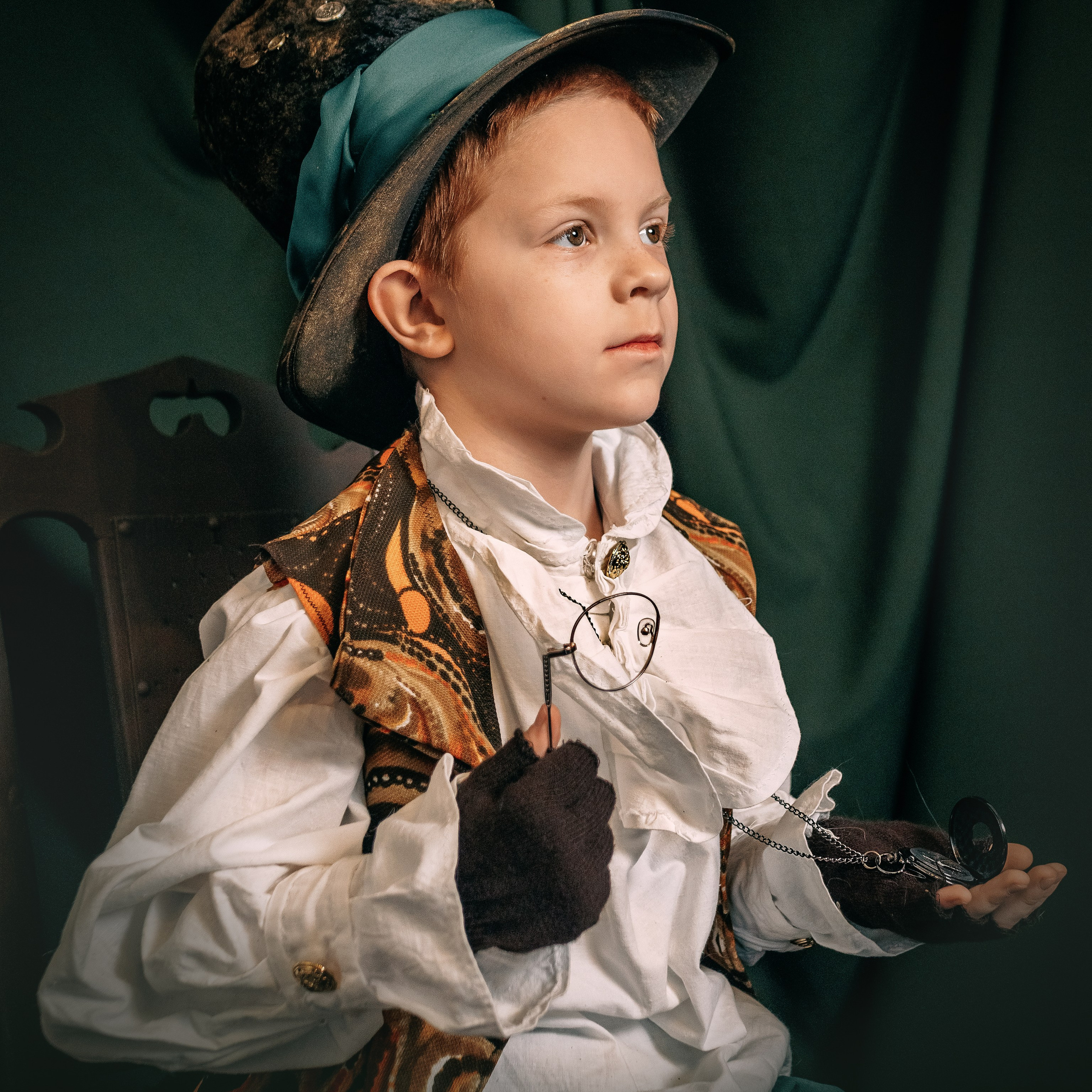 Детская фотосессия в костюмах. Фотограф Надежда Сухомлина