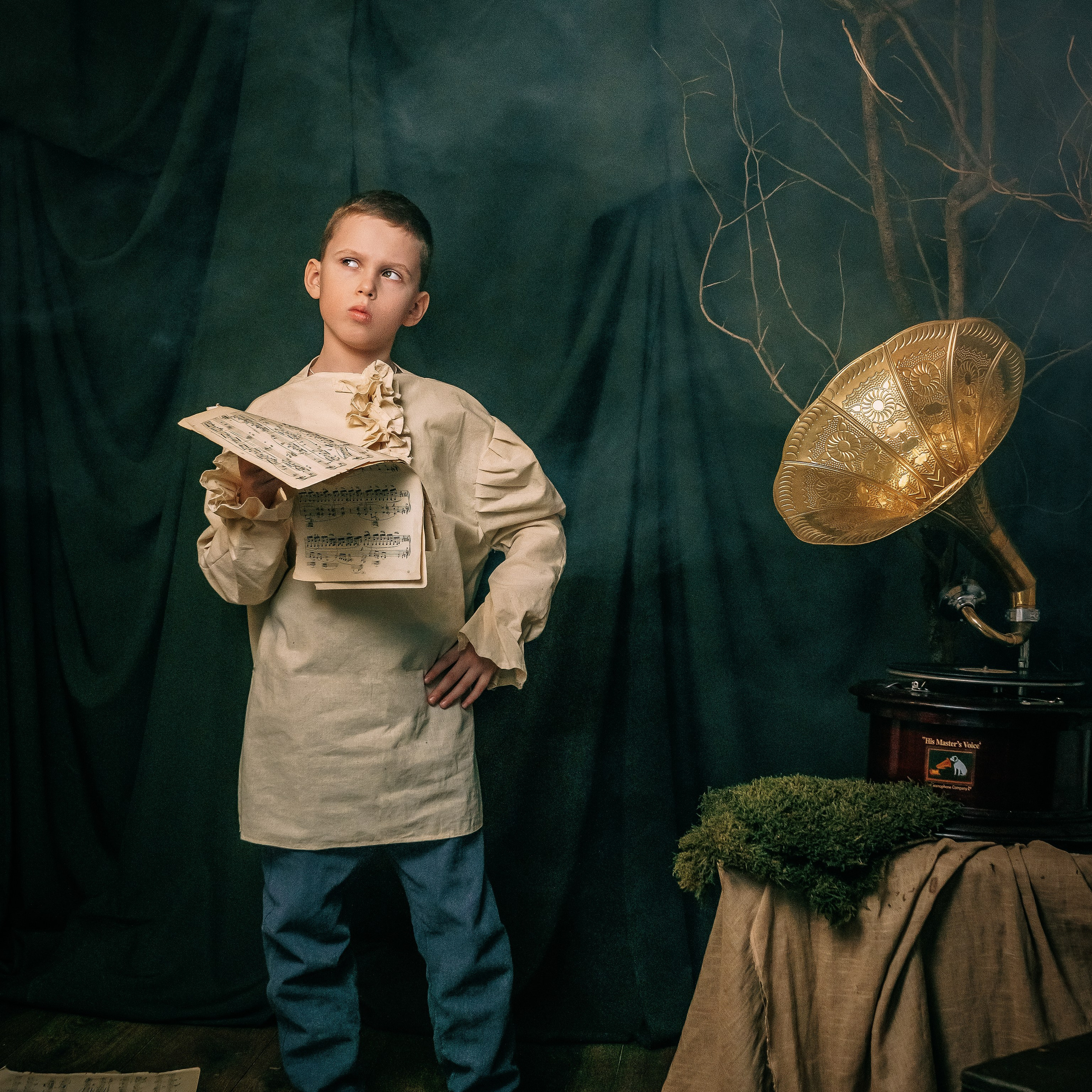 Детская фотосессия в костюмах. Фотограф Надежда Сухомлина