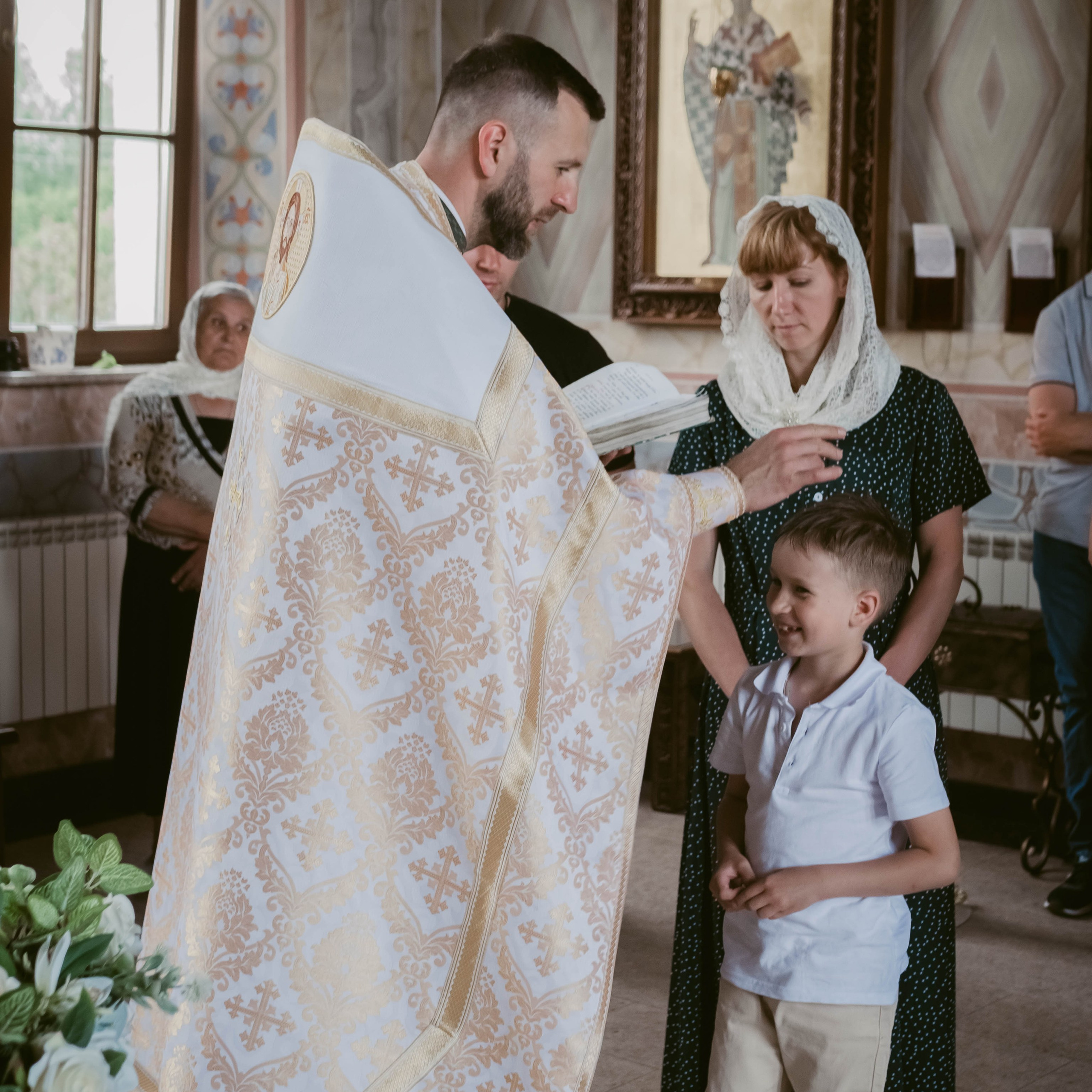 Церковные Таинства. Фотограф Надежда Сухомлина