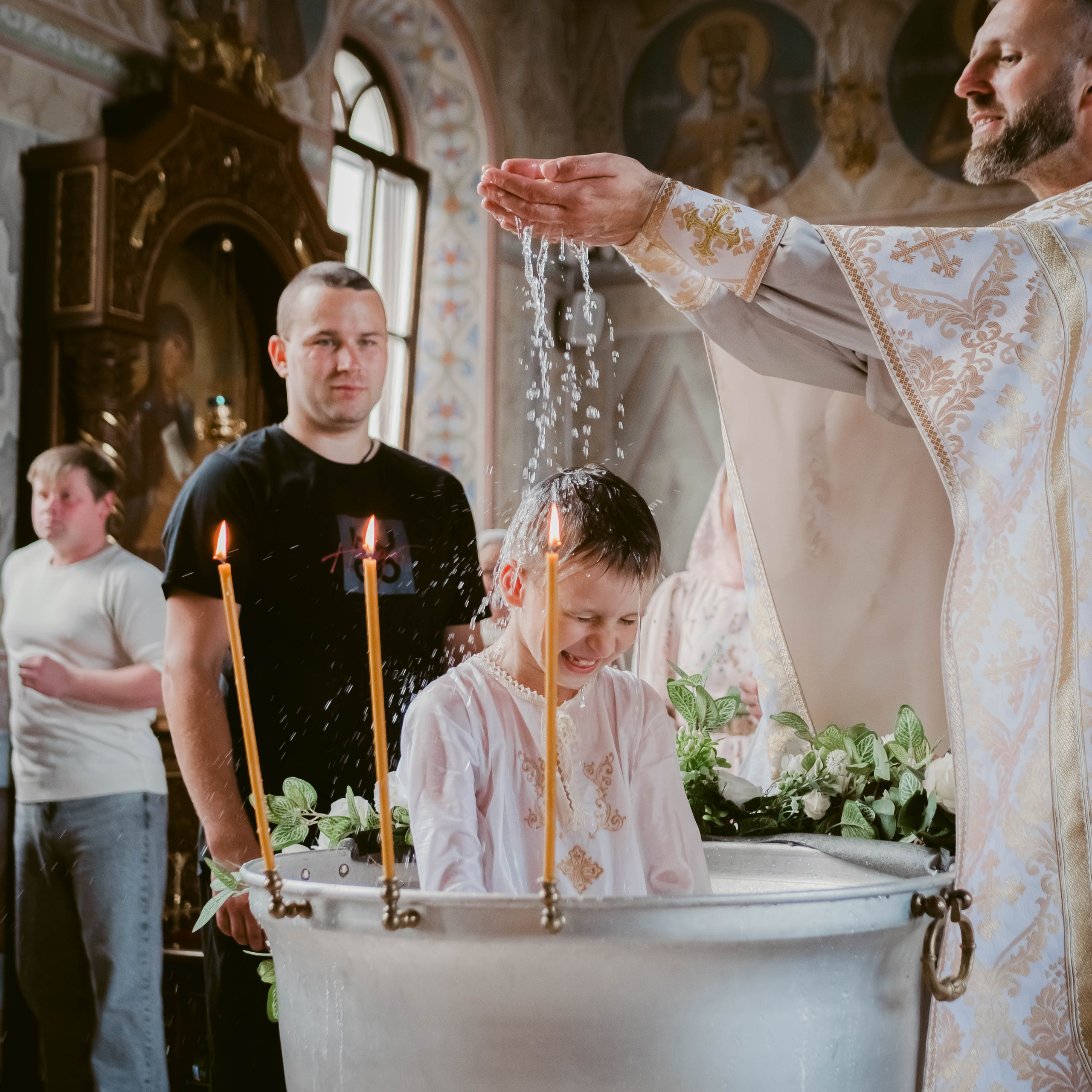 Церковные Таинства. Фотограф Надежда Сухомлина