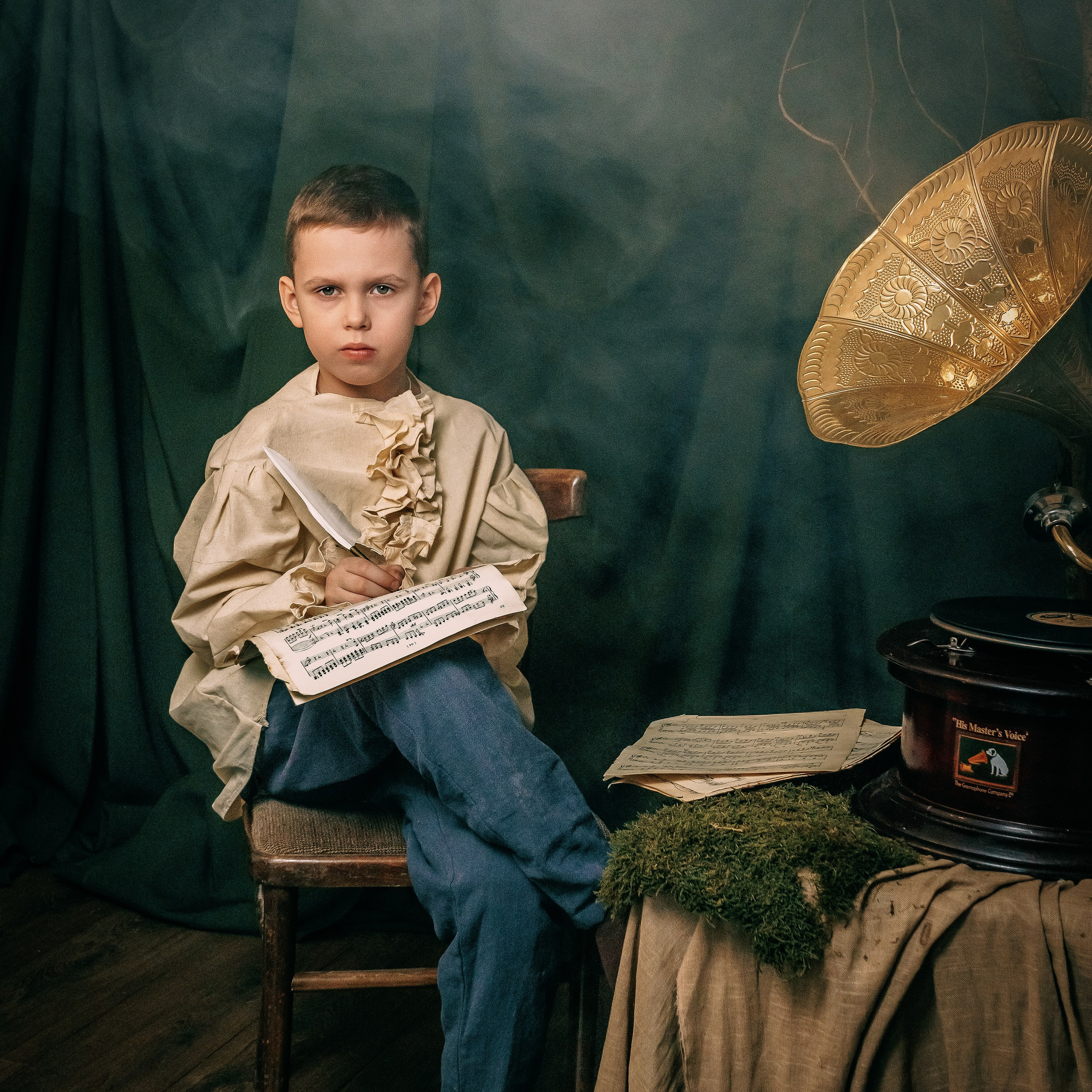 Детская фотосессия в костюмах. Фотограф Надежда Сухомлина