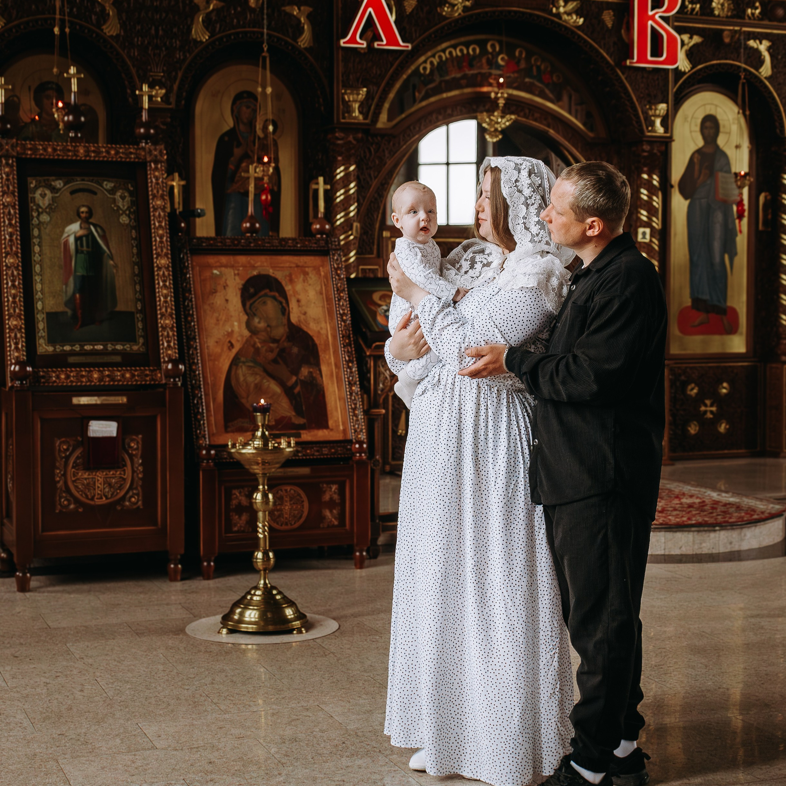 Церковные Таинства. Фотограф Надежда Сухомлина