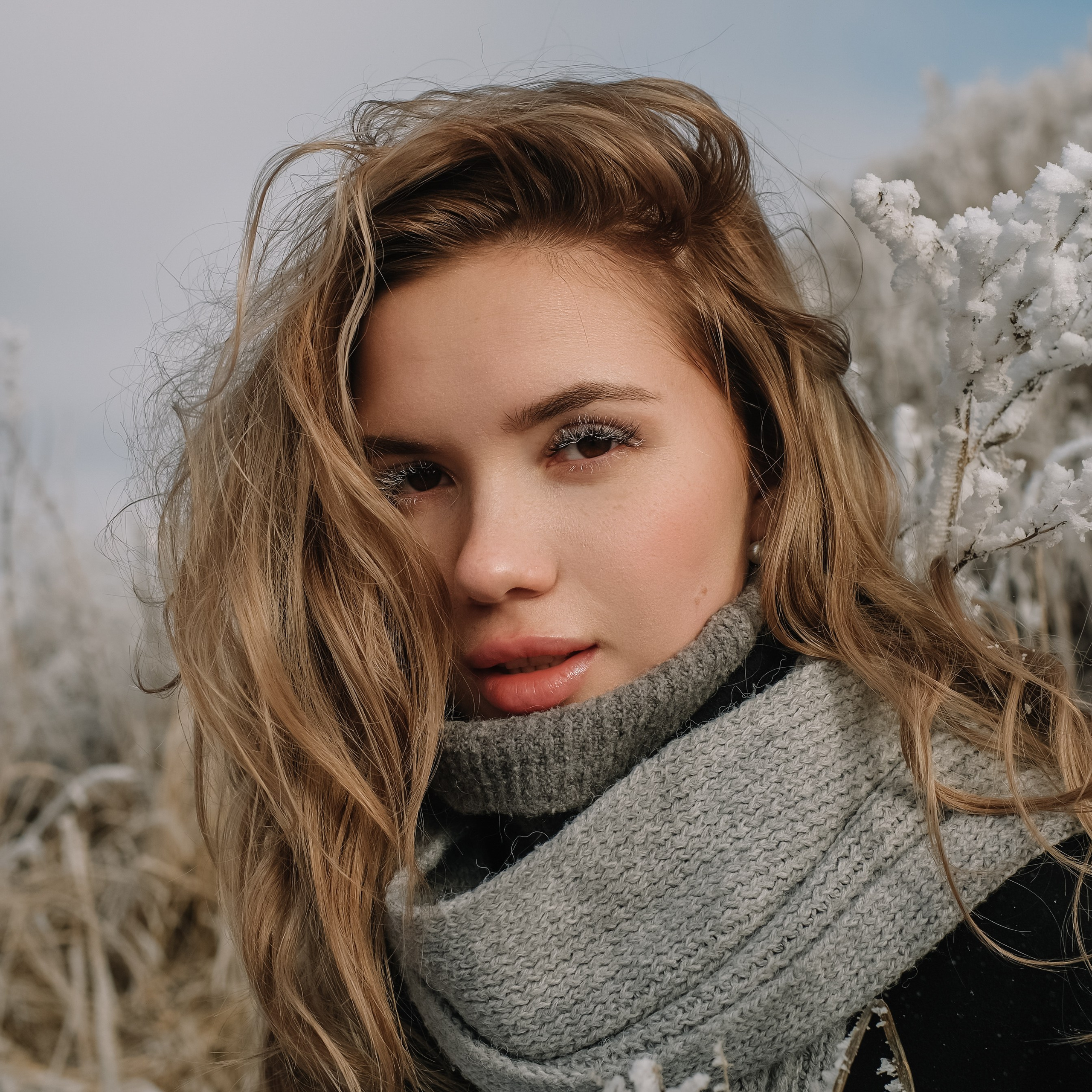 Девушка февраль