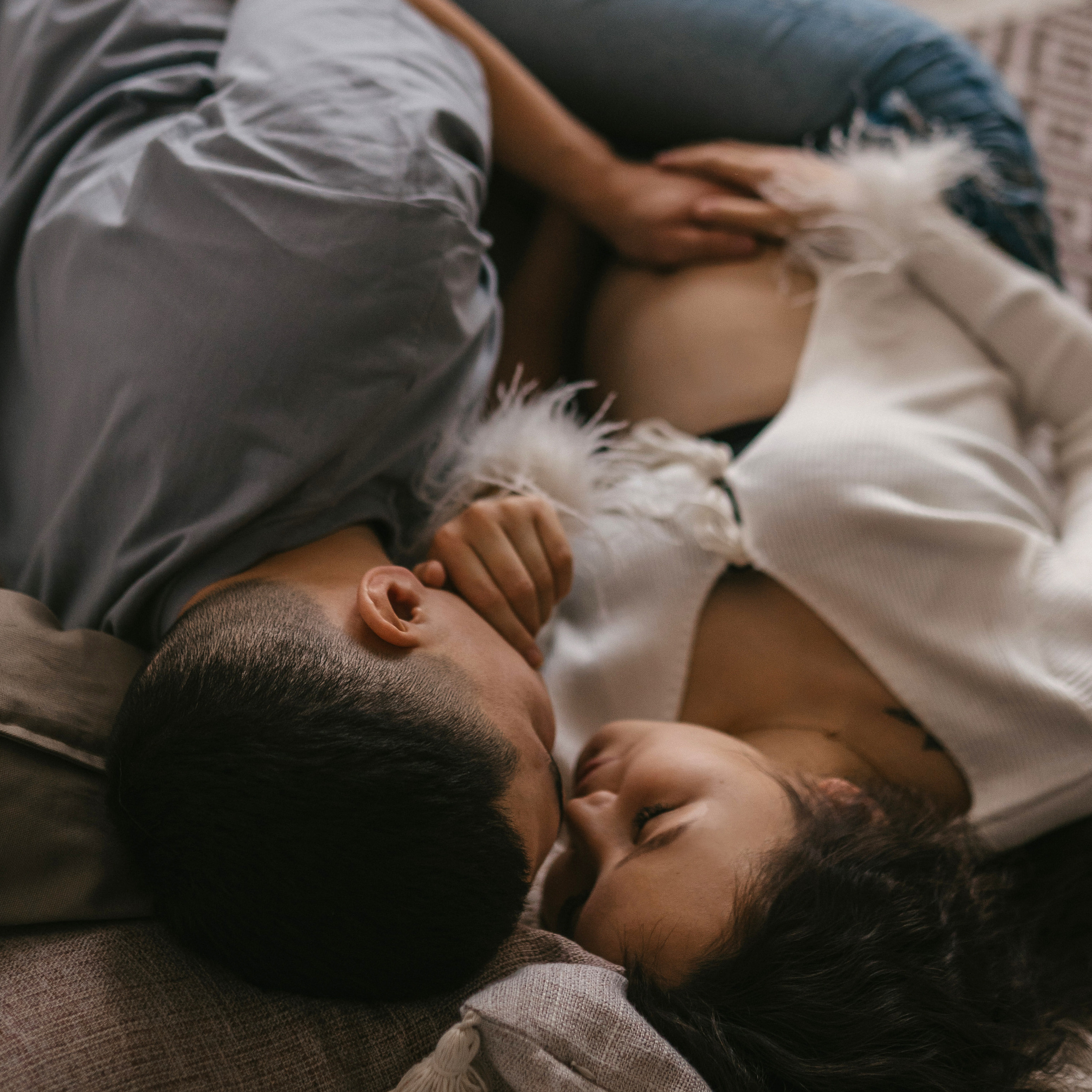 Не нужно слов, сожми покрепче руку…