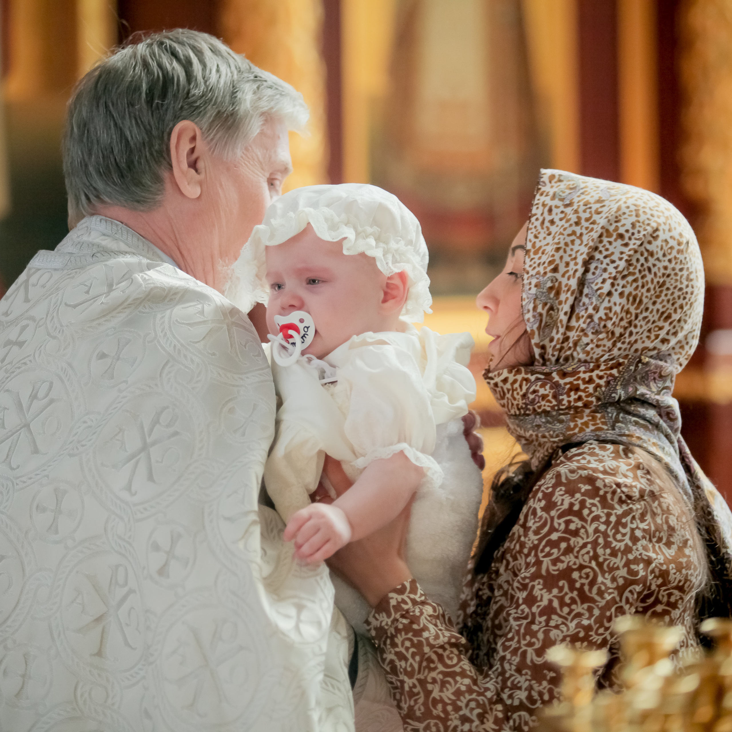 Фотограф церковных обрядов в Ростове-на-Дону. Профессиональная фото и. Максим Матвийченко и Виктория Басова профессионалы своего дела