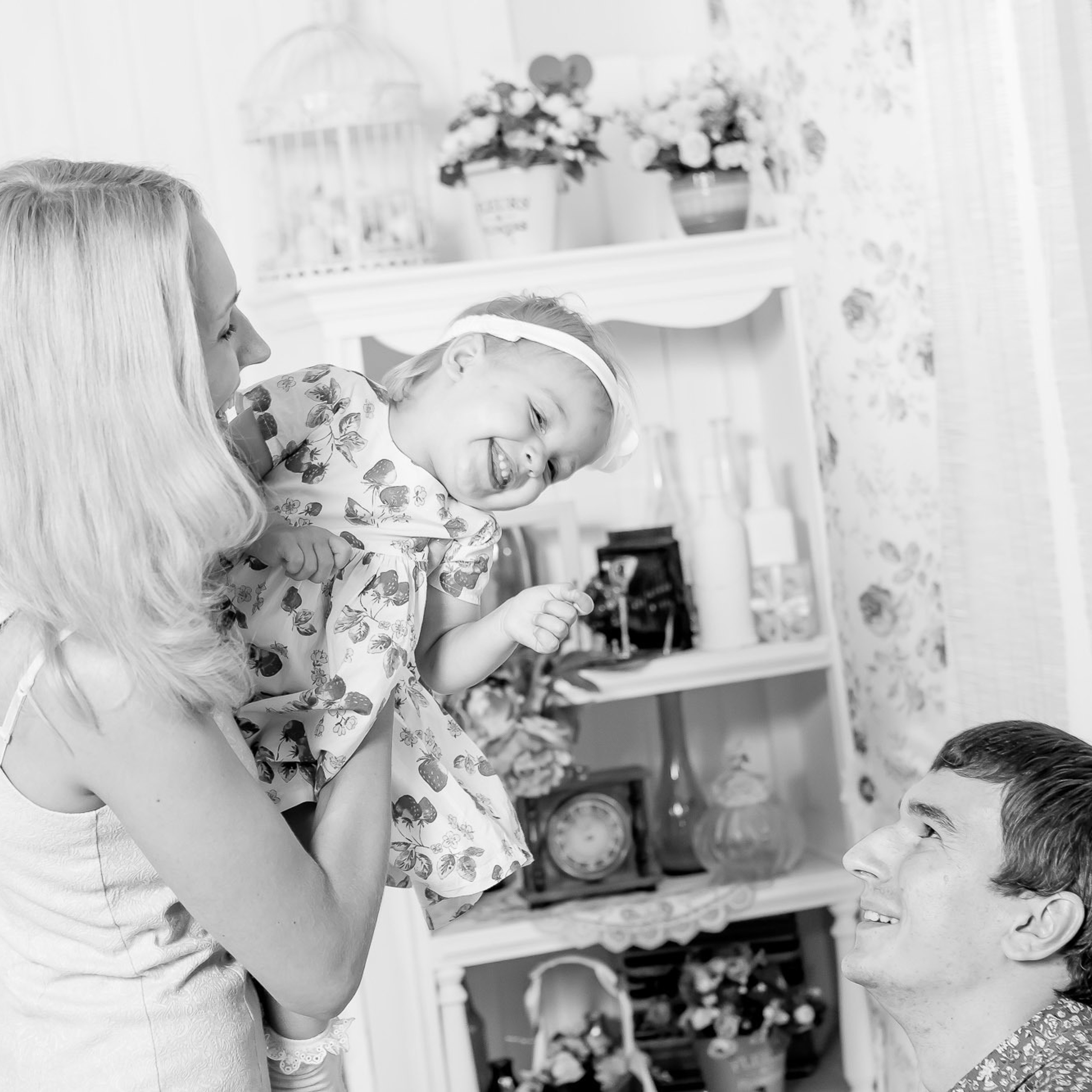 Семейные и детские фотосессии от студии фотографии "Love Story". Максим Матвийченко и Виктория Басова профессионалы своего дела