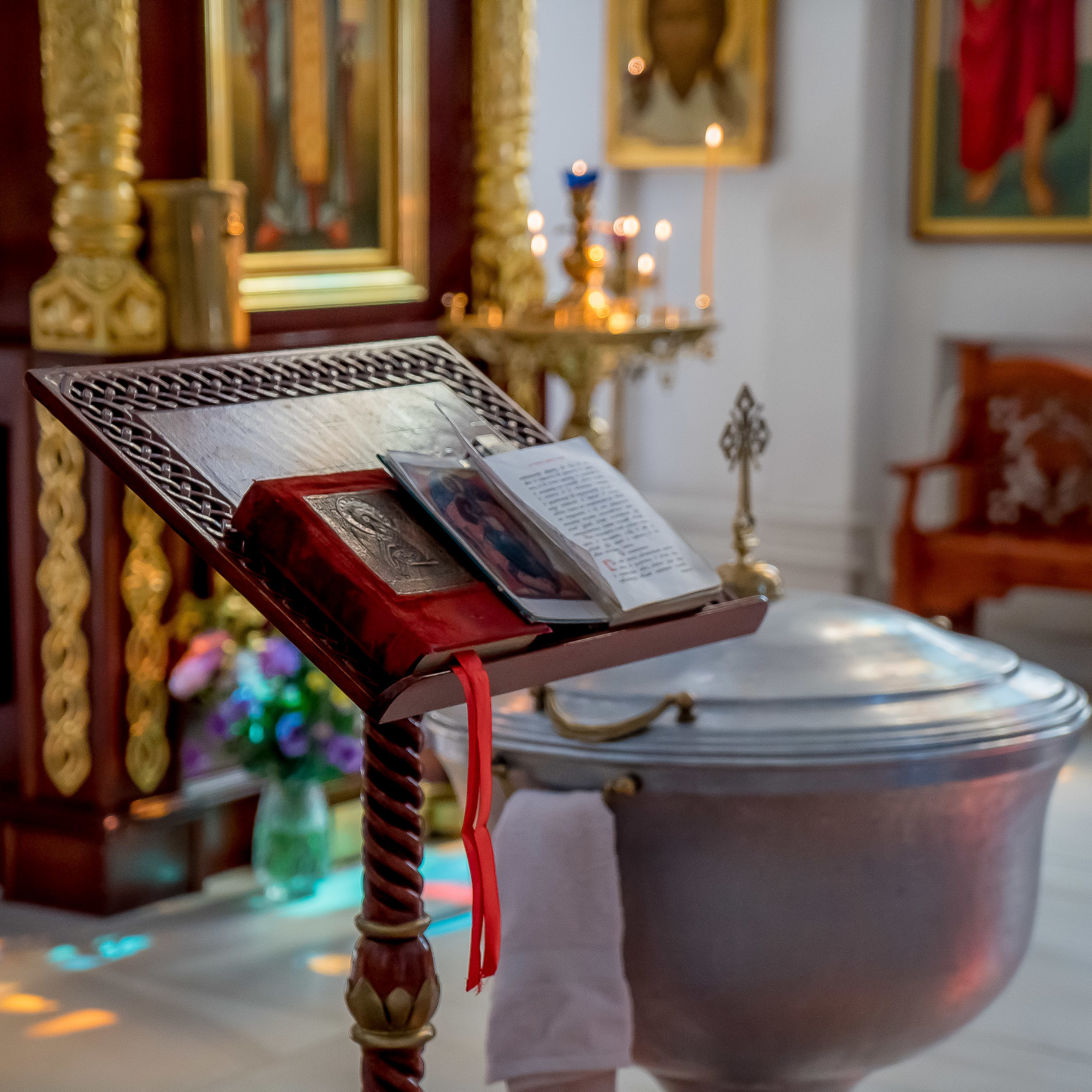 Photographer of church rites. Professional photo and video shooting of. Max Matvich and Victoria Basova are professionals in their field