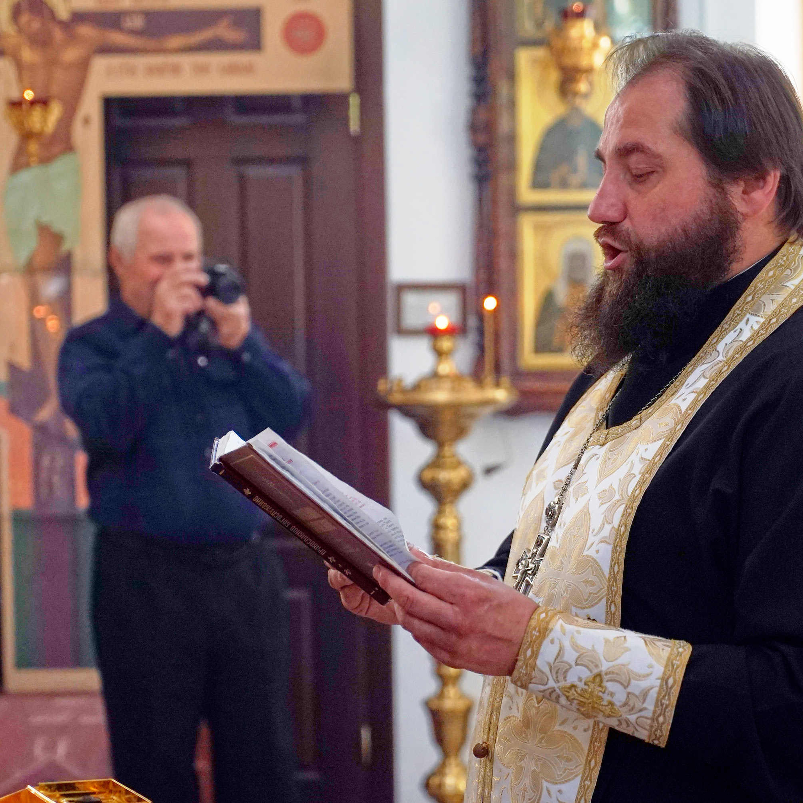 Фотограф церковных обрядов в Ростове-на-Дону. Профессиональная фото и. Максим Матвийченко и Виктория Басова профессионалы своего дела