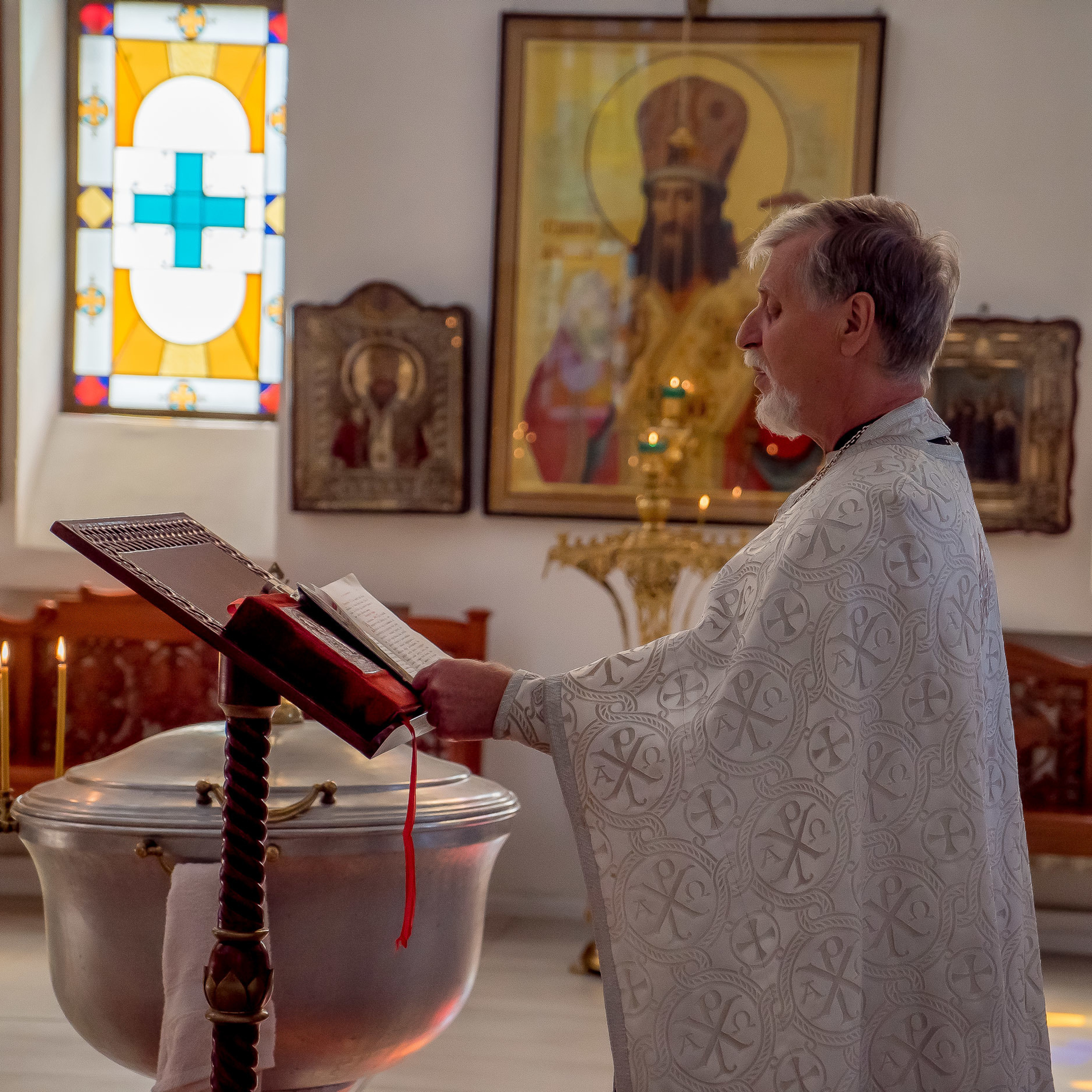 Photographer of church rites. Professional photo and video shooting of. Max Matvich and Victoria Basova are professionals in their field