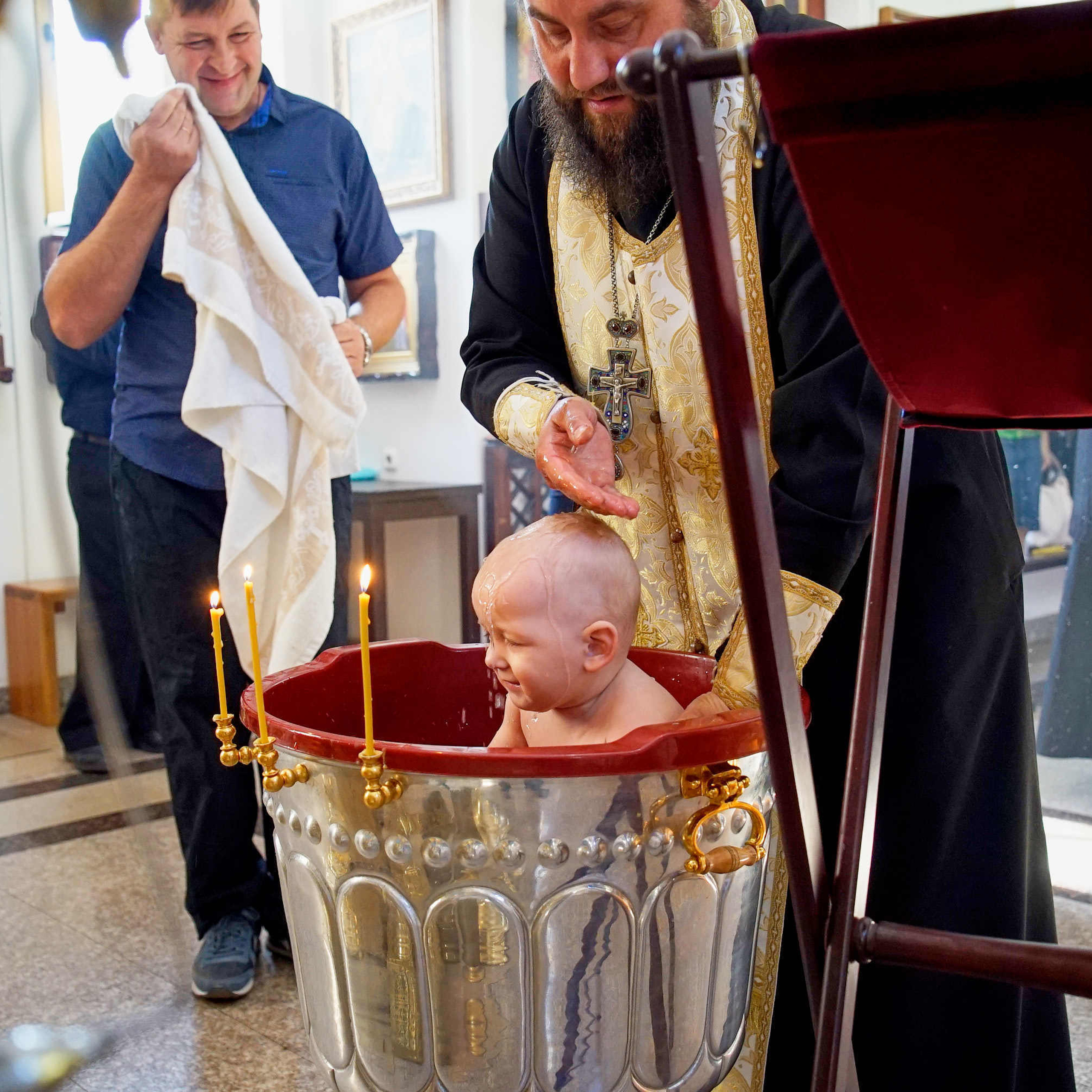 Фотограф церковных обрядов в Ростове-на-Дону. Профессиональная фото и. Максим Матвийченко и Виктория Басова профессионалы своего дела