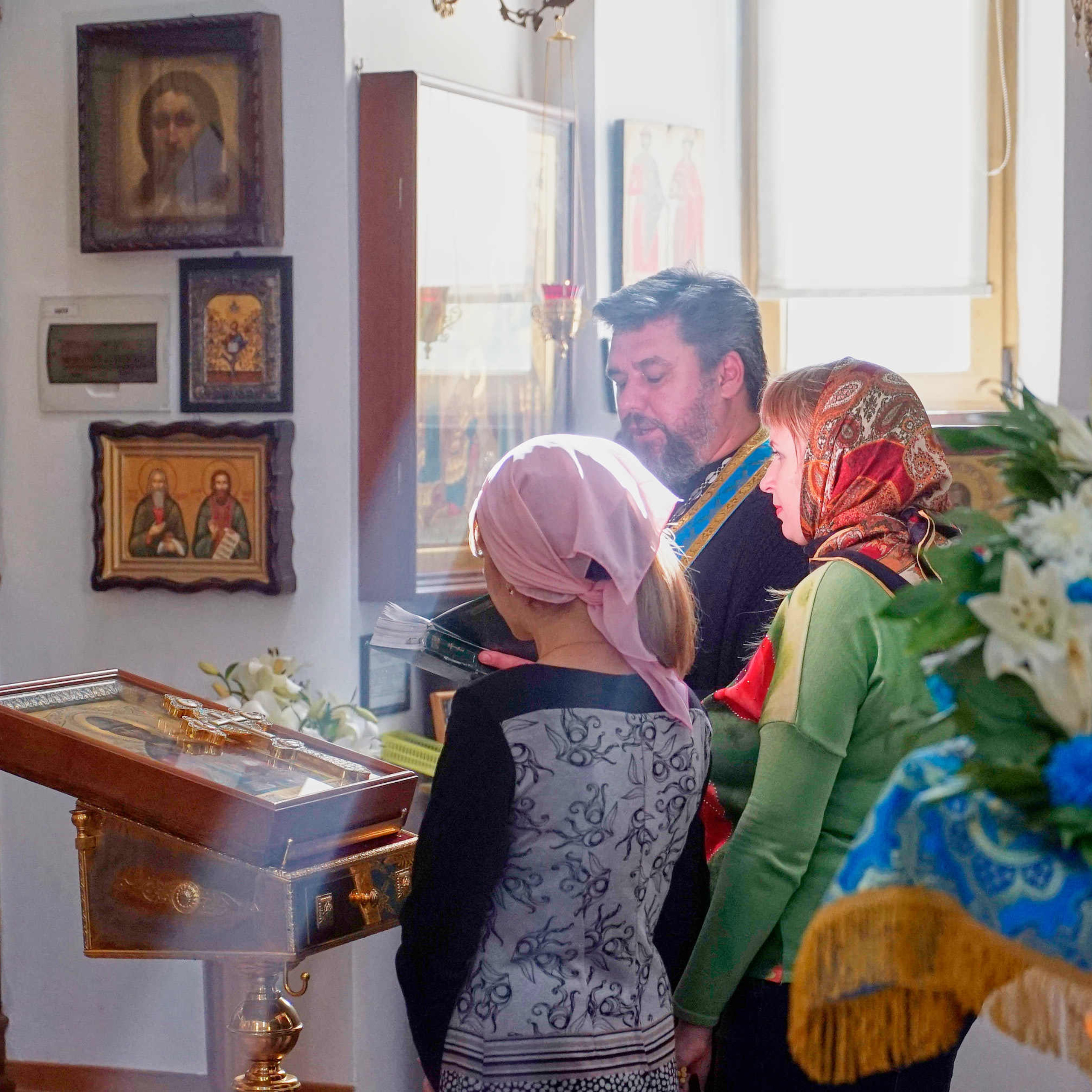 Фотограф церковных обрядов в Ростове-на-Дону. Профессиональная фото и. Максим Матвийченко и Виктория Басова профессионалы своего дела