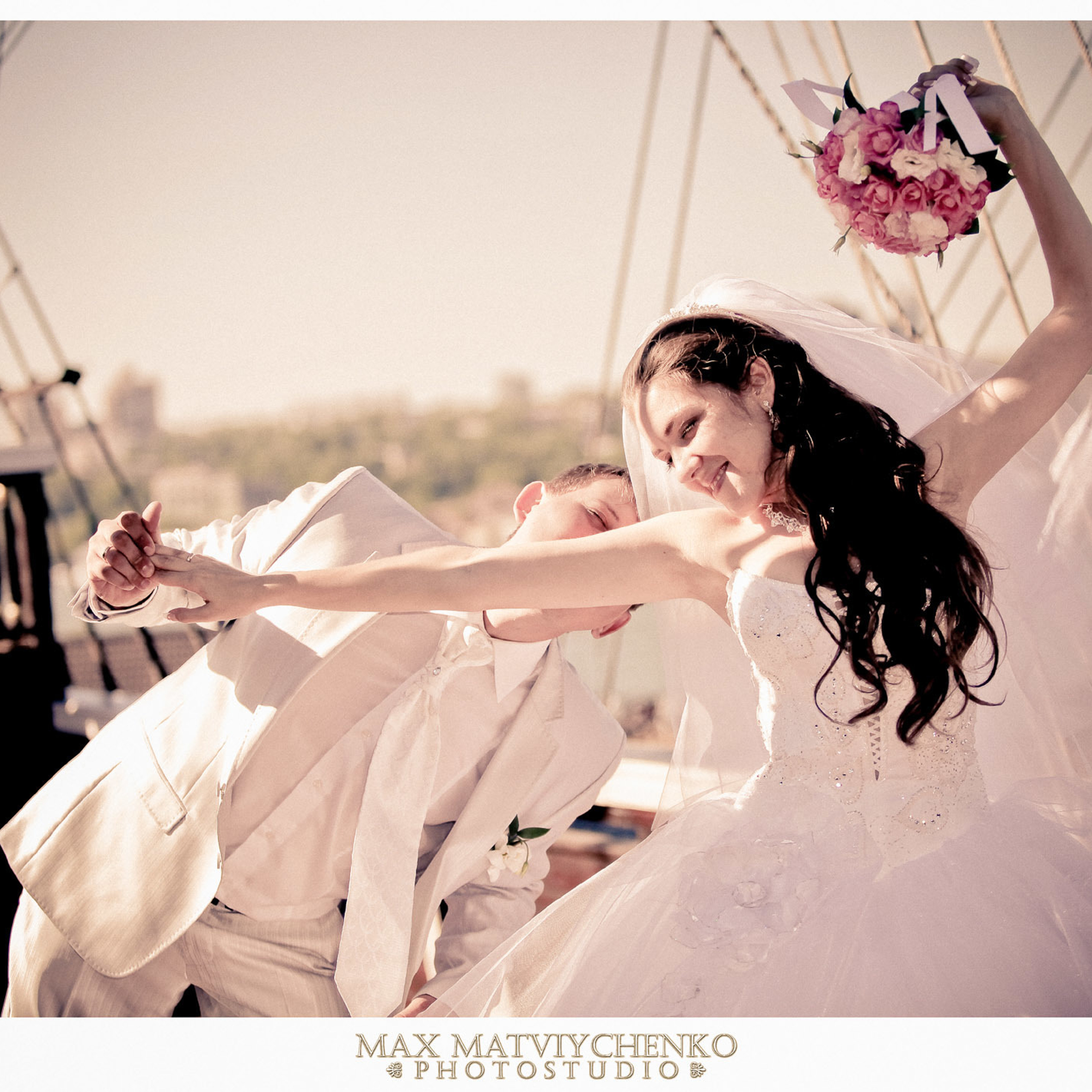 Свадебный фотограф в Ростове-на-Дону. Свадебная фотография в Ростове-н. Максим Матвийченко и Виктория Басова профессионалы своего дела