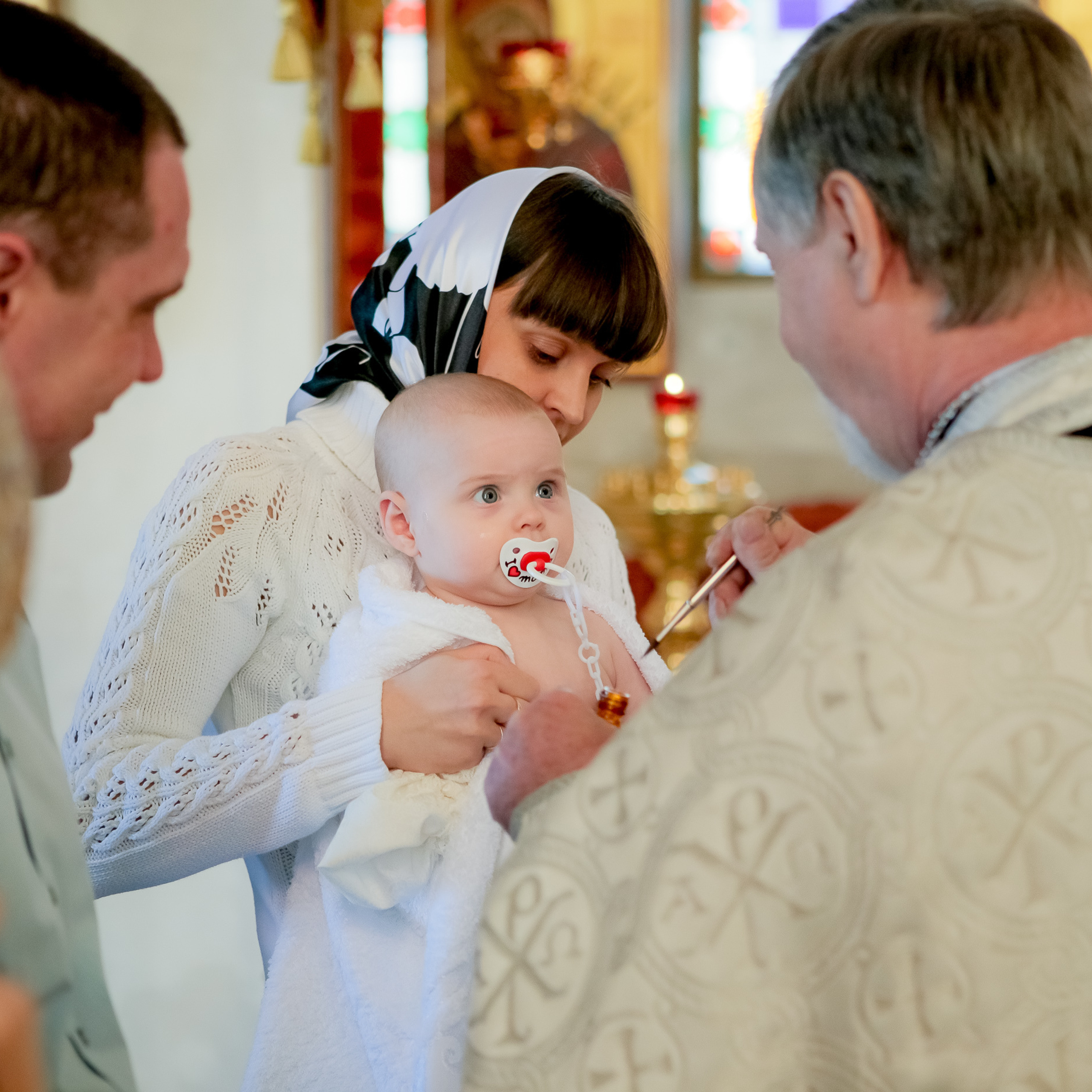 Фотограф церковных обрядов в Ростове-на-Дону. Профессиональная фото и. Максим Матвийченко и Виктория Басова профессионалы своего дела