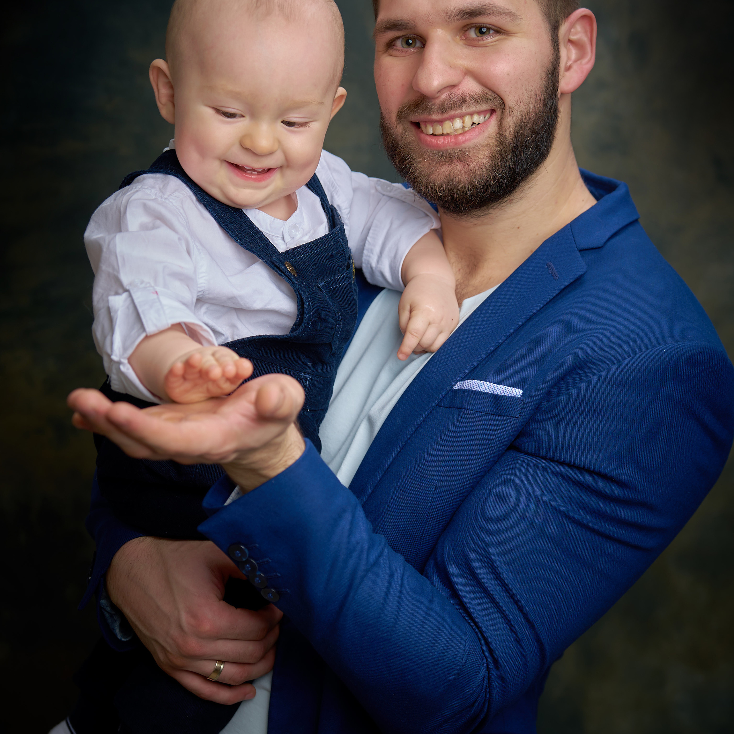 Семейные и детские фотосессии от студии фотографии "Love Story". Максим Матвийченко и Виктория Басова профессионалы своего дела