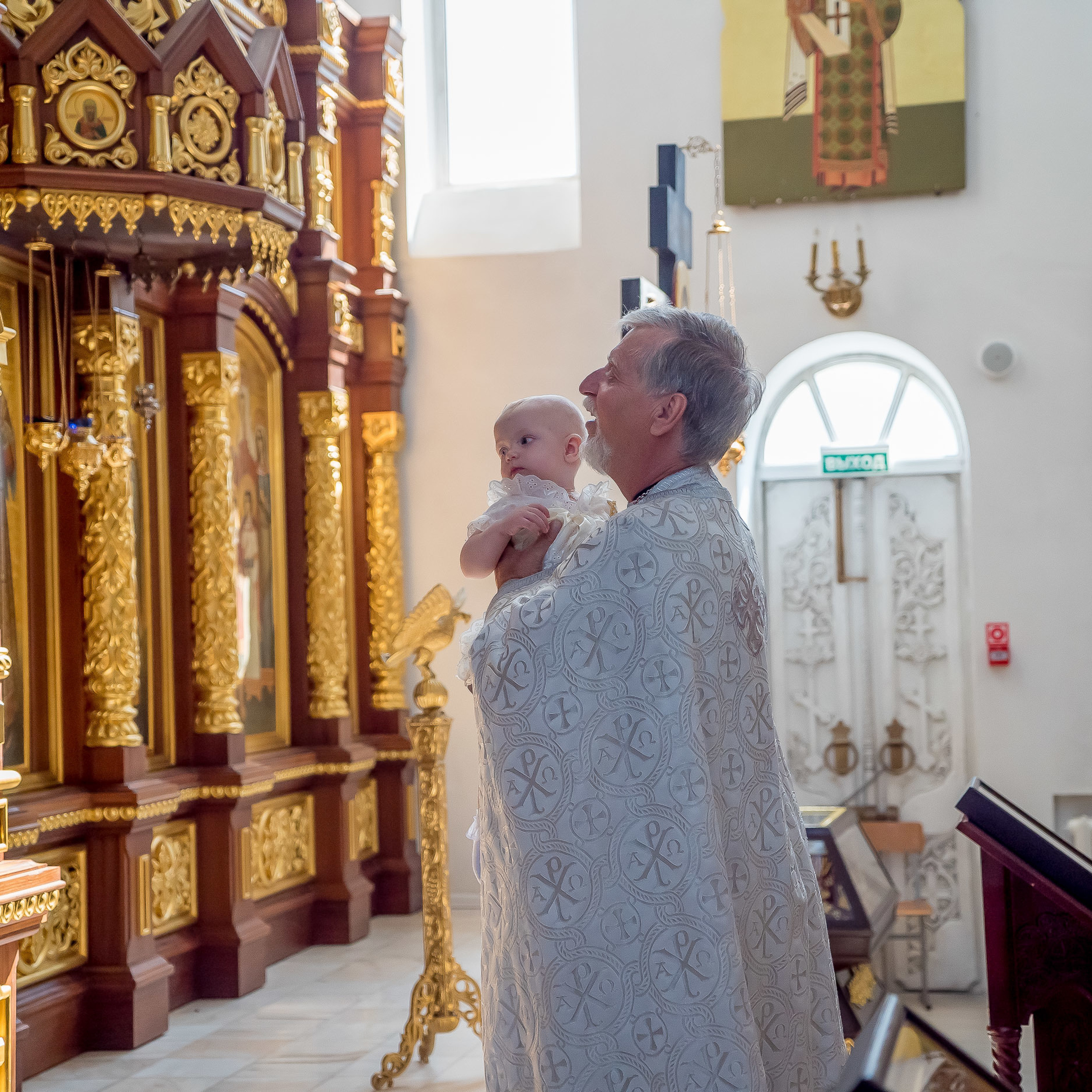 Photographer of church rites. Professional photo and video shooting of. Max Matvich and Victoria Basova are professionals in their field