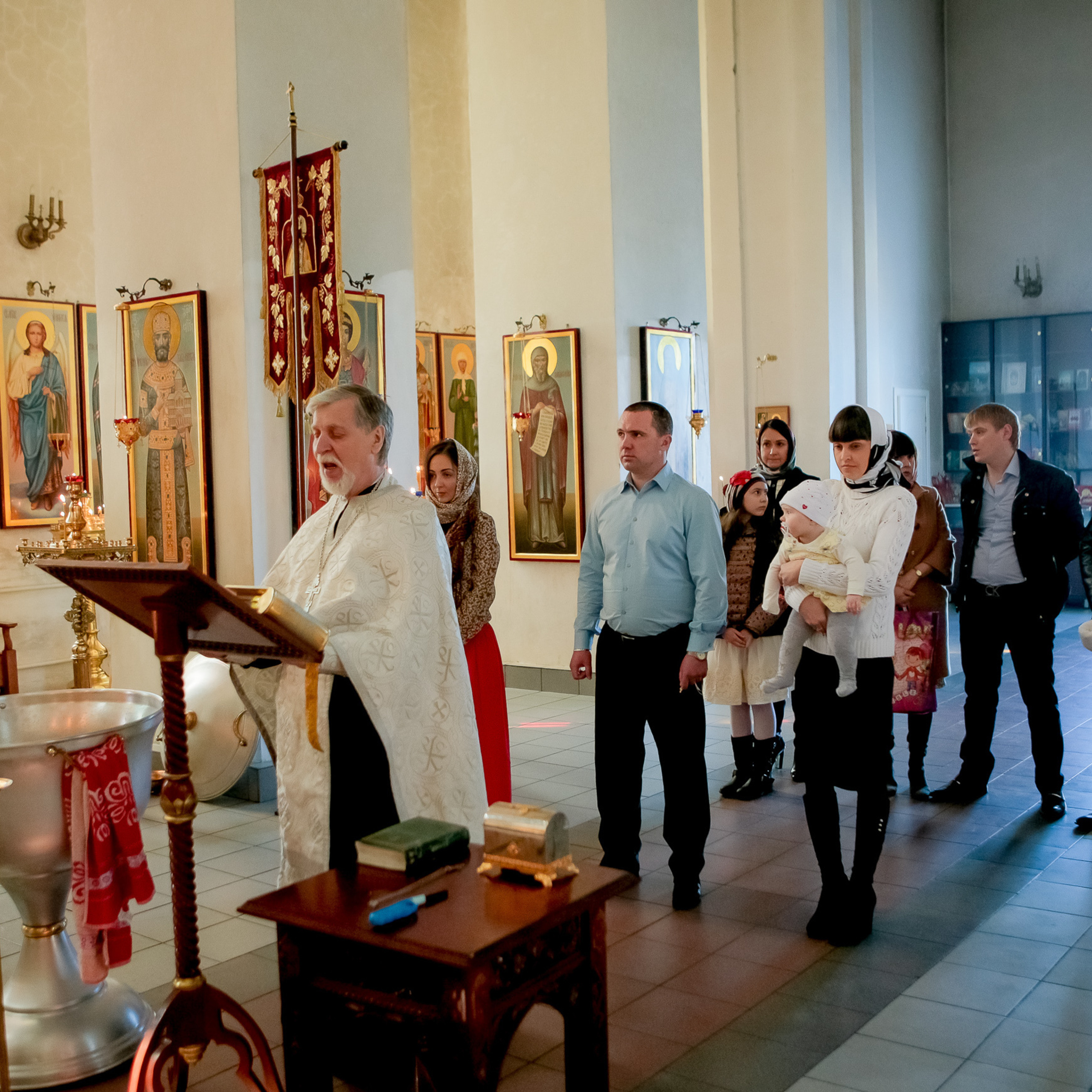 Фотограф церковных обрядов в Ростове-на-Дону. Профессиональная фото и. Максим Матвийченко и Виктория Басова профессионалы своего дела