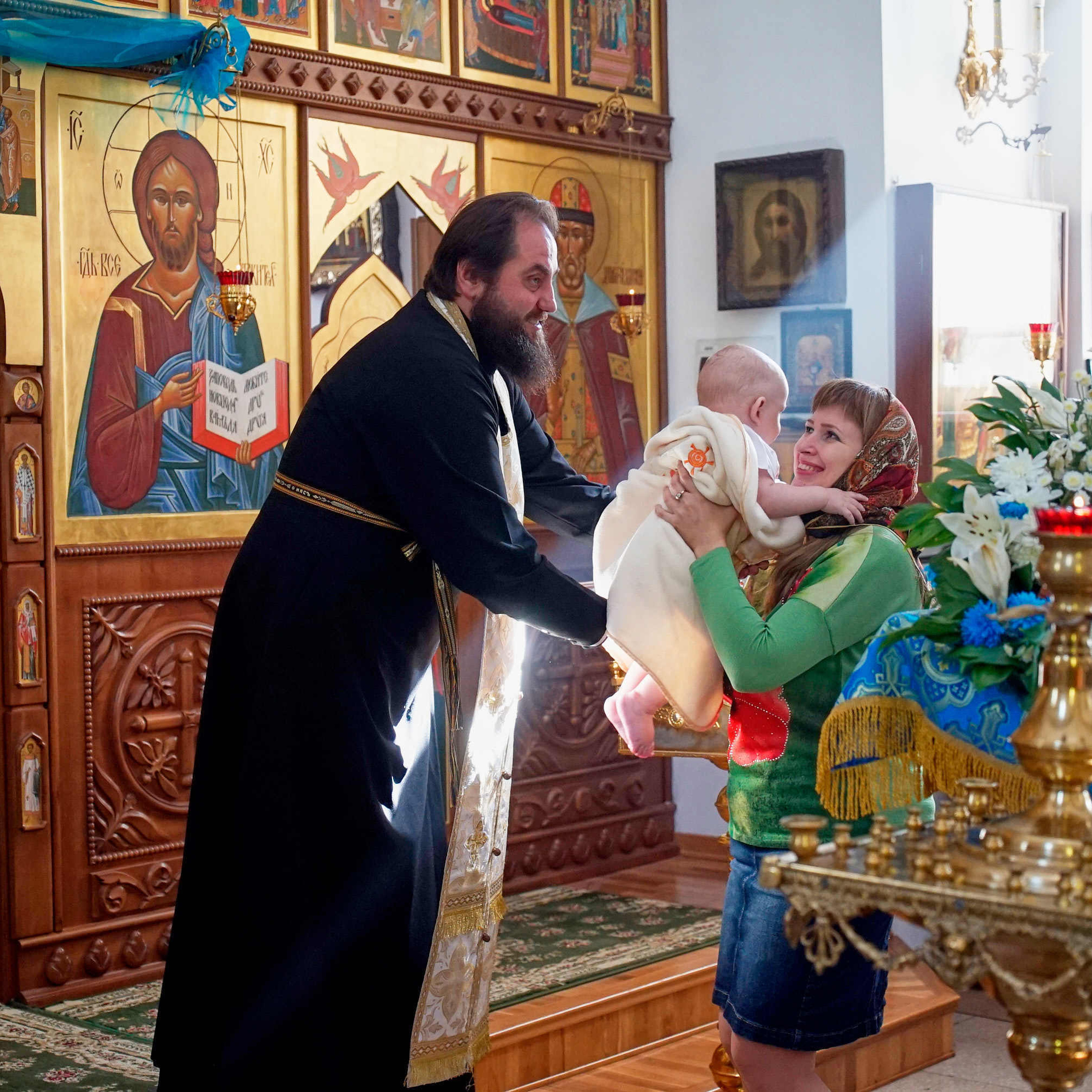 Фотограф церковных обрядов в Ростове-на-Дону. Профессиональная фото и. Максим Матвийченко и Виктория Басова профессионалы своего дела