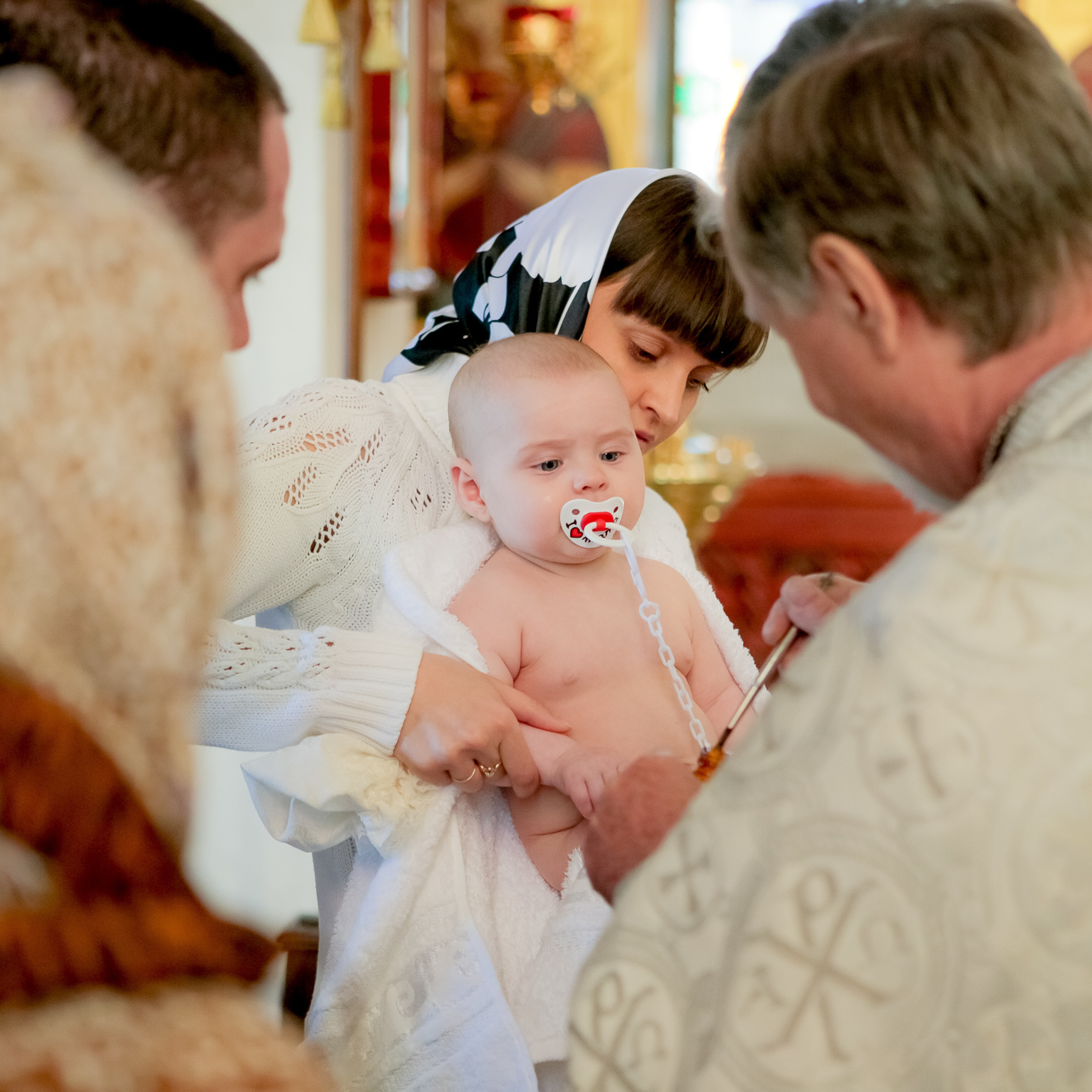 Фотограф церковных обрядов в Ростове-на-Дону. Профессиональная фото и. Максим Матвийченко и Виктория Басова профессионалы своего дела