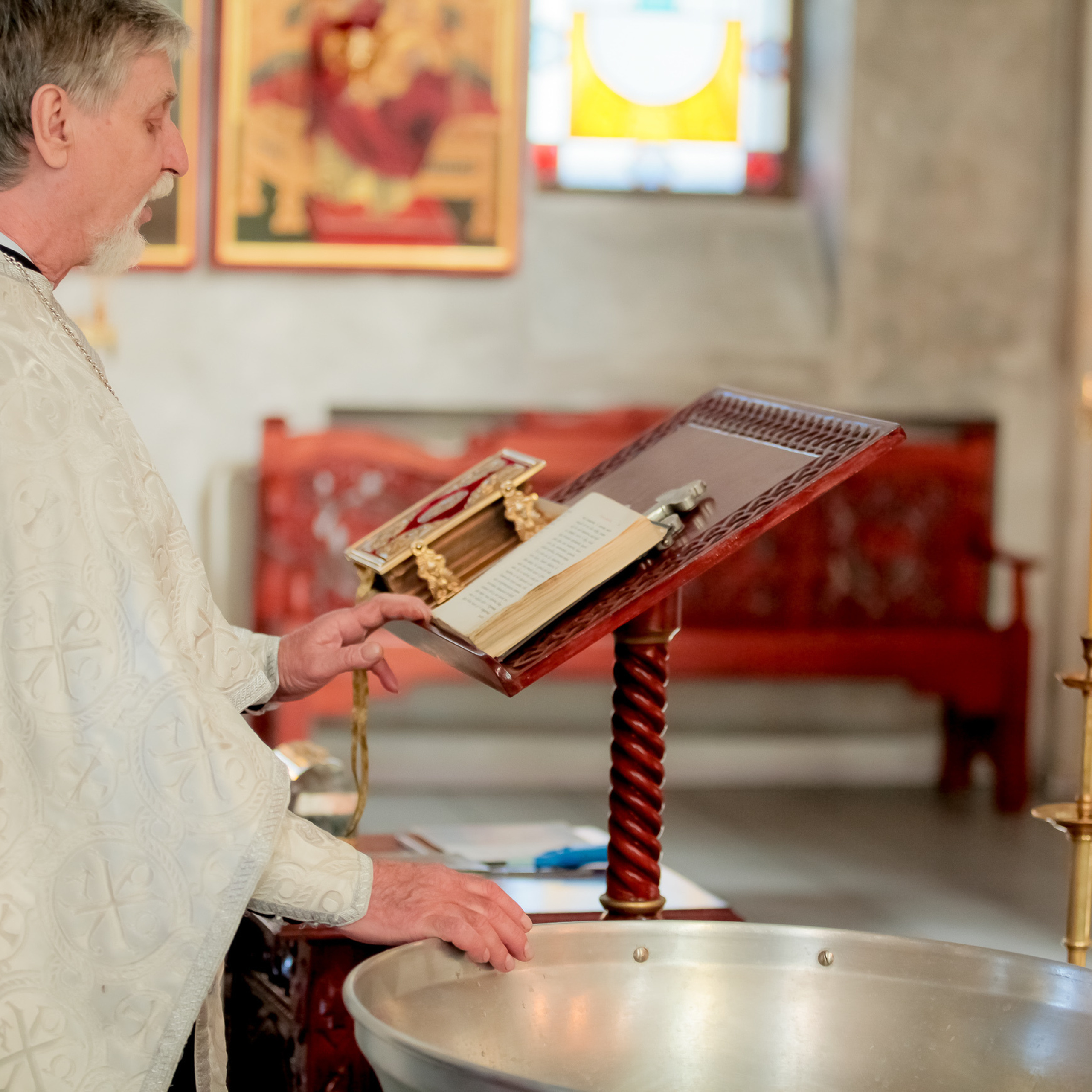 Фотограф церковных обрядов в Ростове-на-Дону. Профессиональная фото и. Максим Матвийченко и Виктория Басова профессионалы своего дела