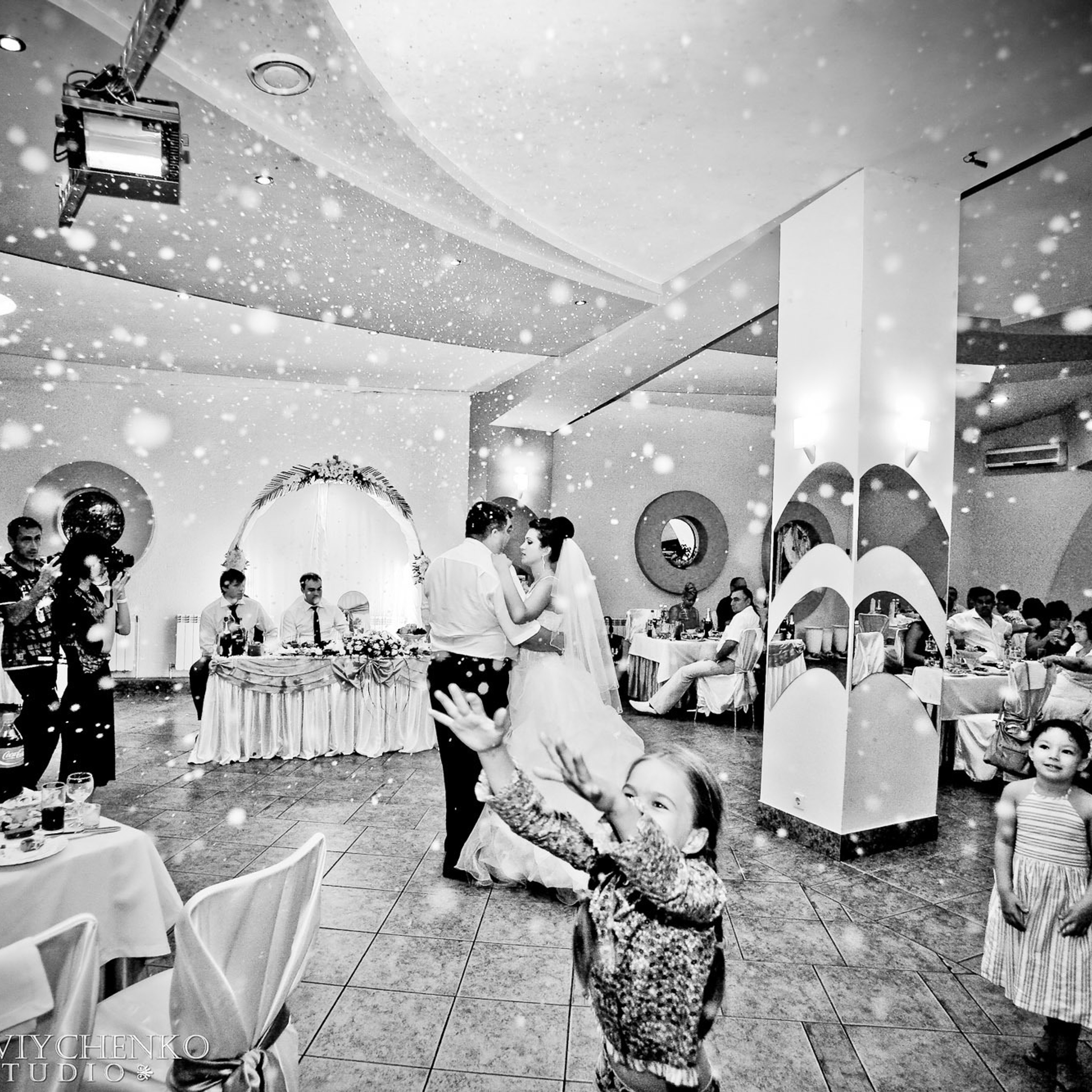 Свадебный фотограф в Ростове-на-Дону. Свадебная фотография в Ростове-н. Максим Матвийченко и Виктория Басова профессионалы своего дела