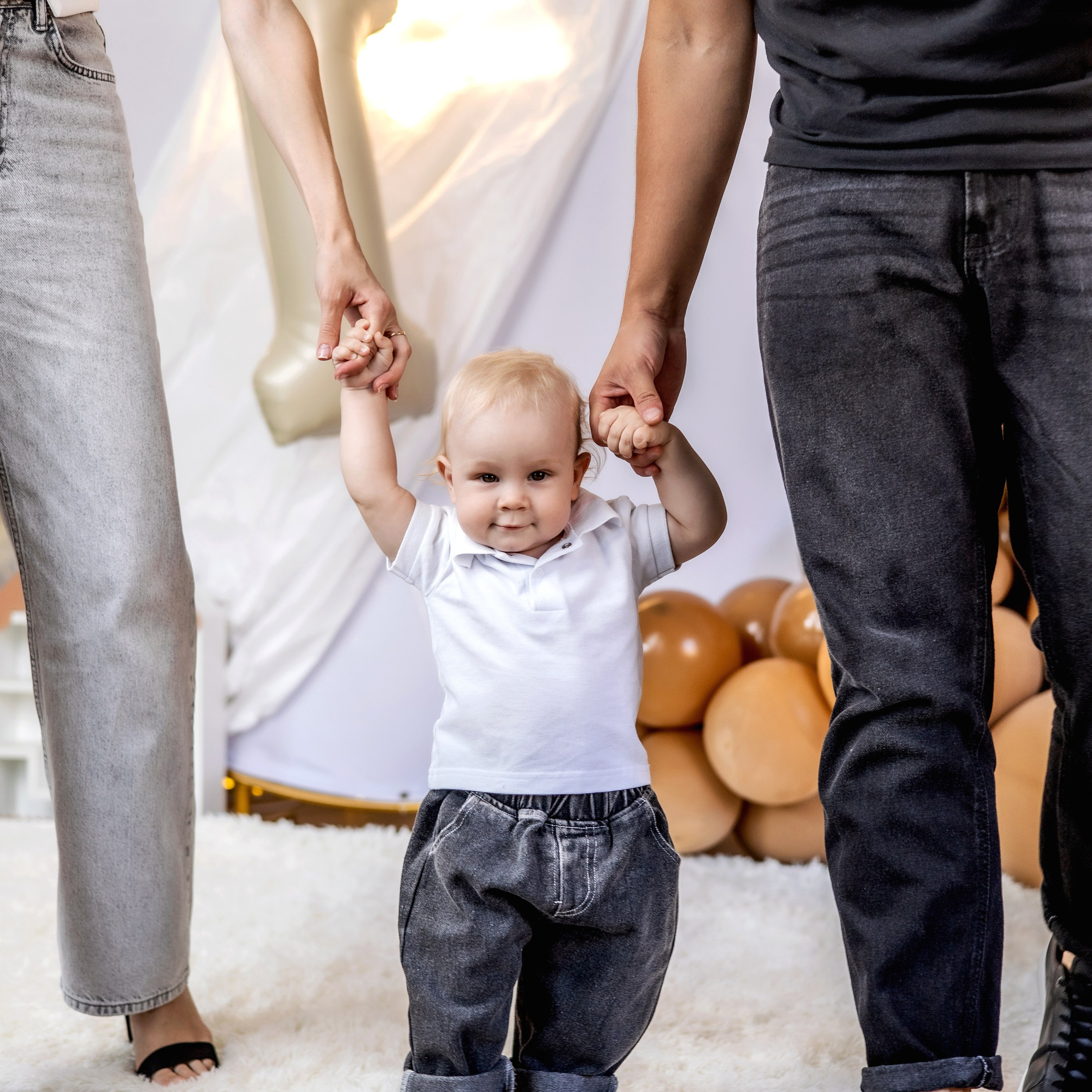 Дамиру годик