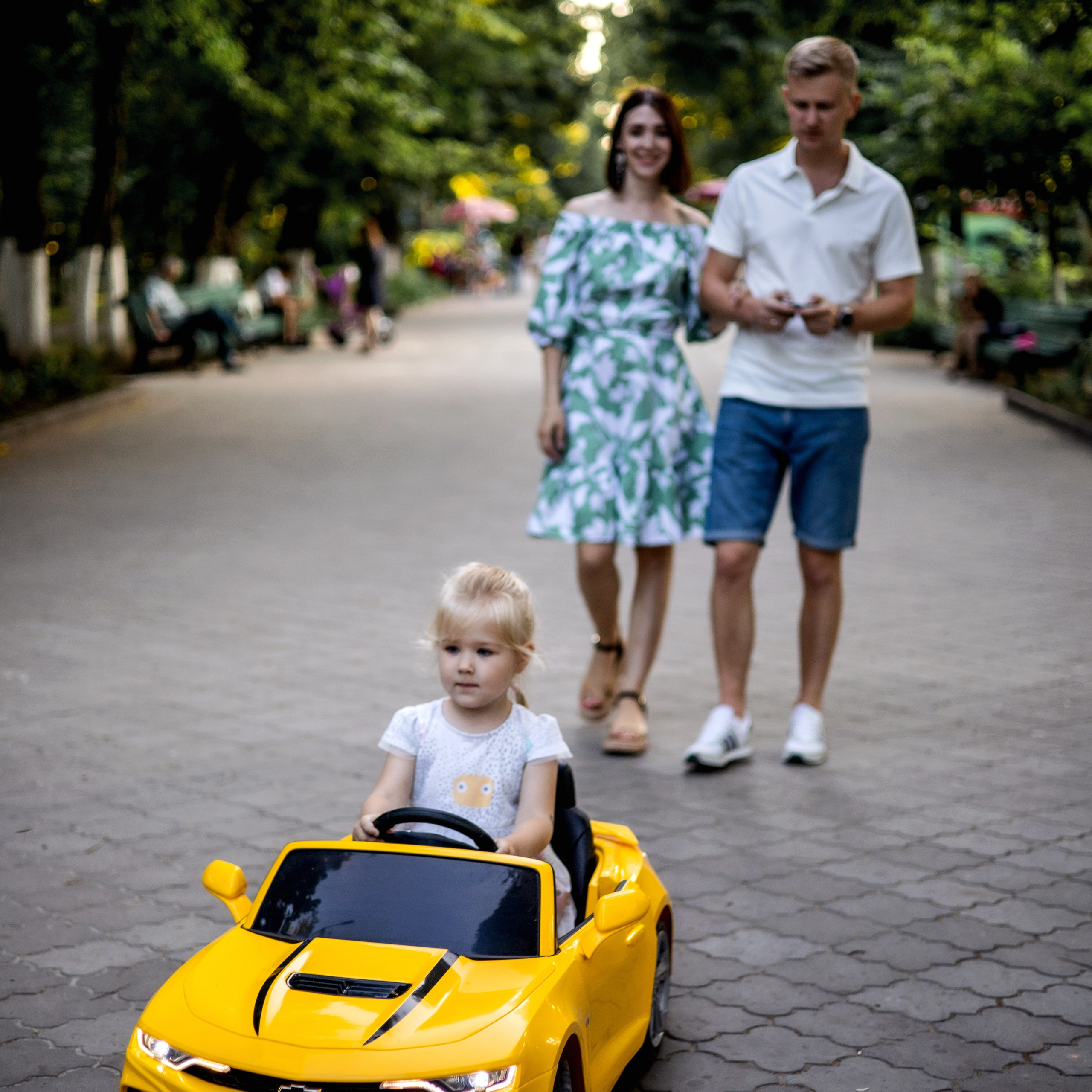 Артем, Таня и Лерочка