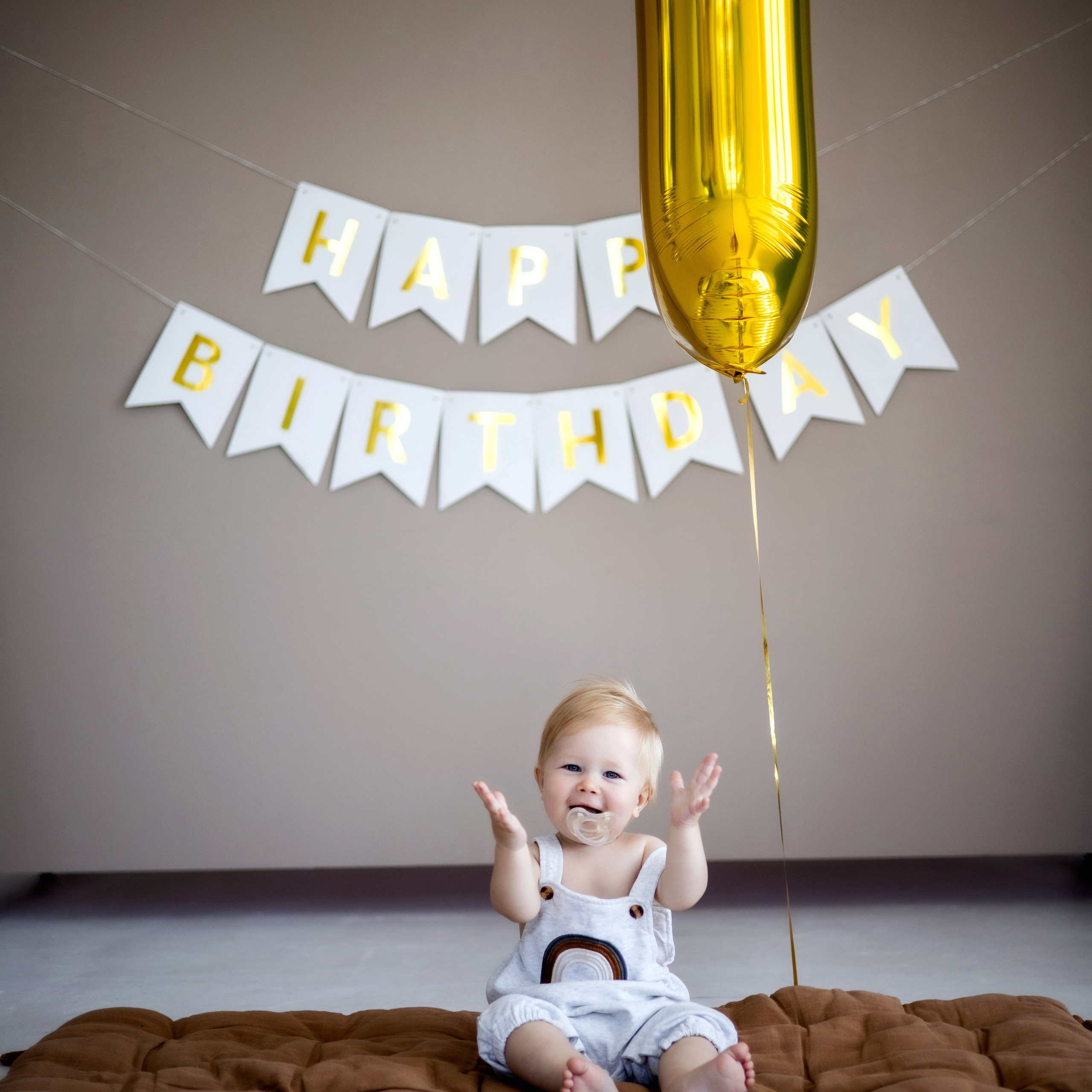 Сашеньке 1 годик