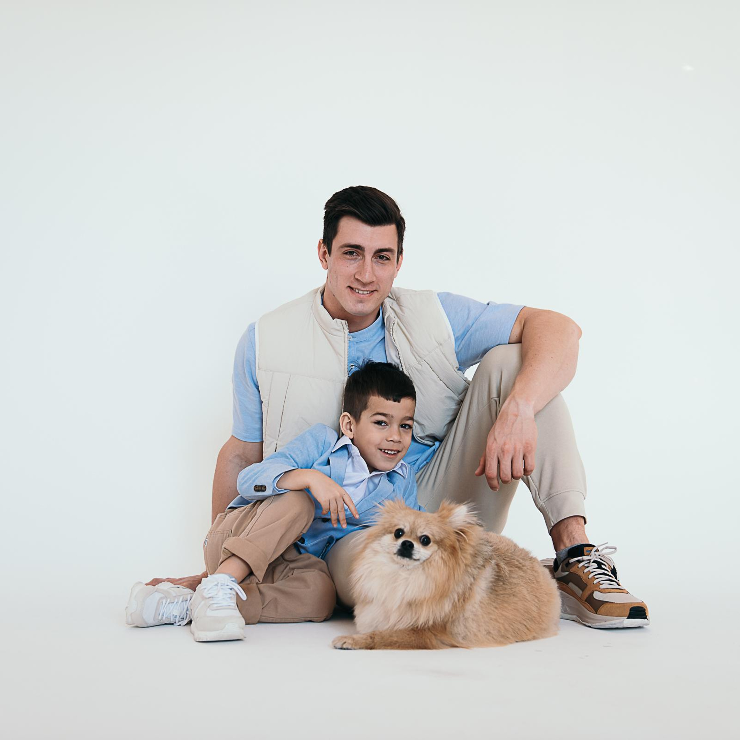 Семья в студии