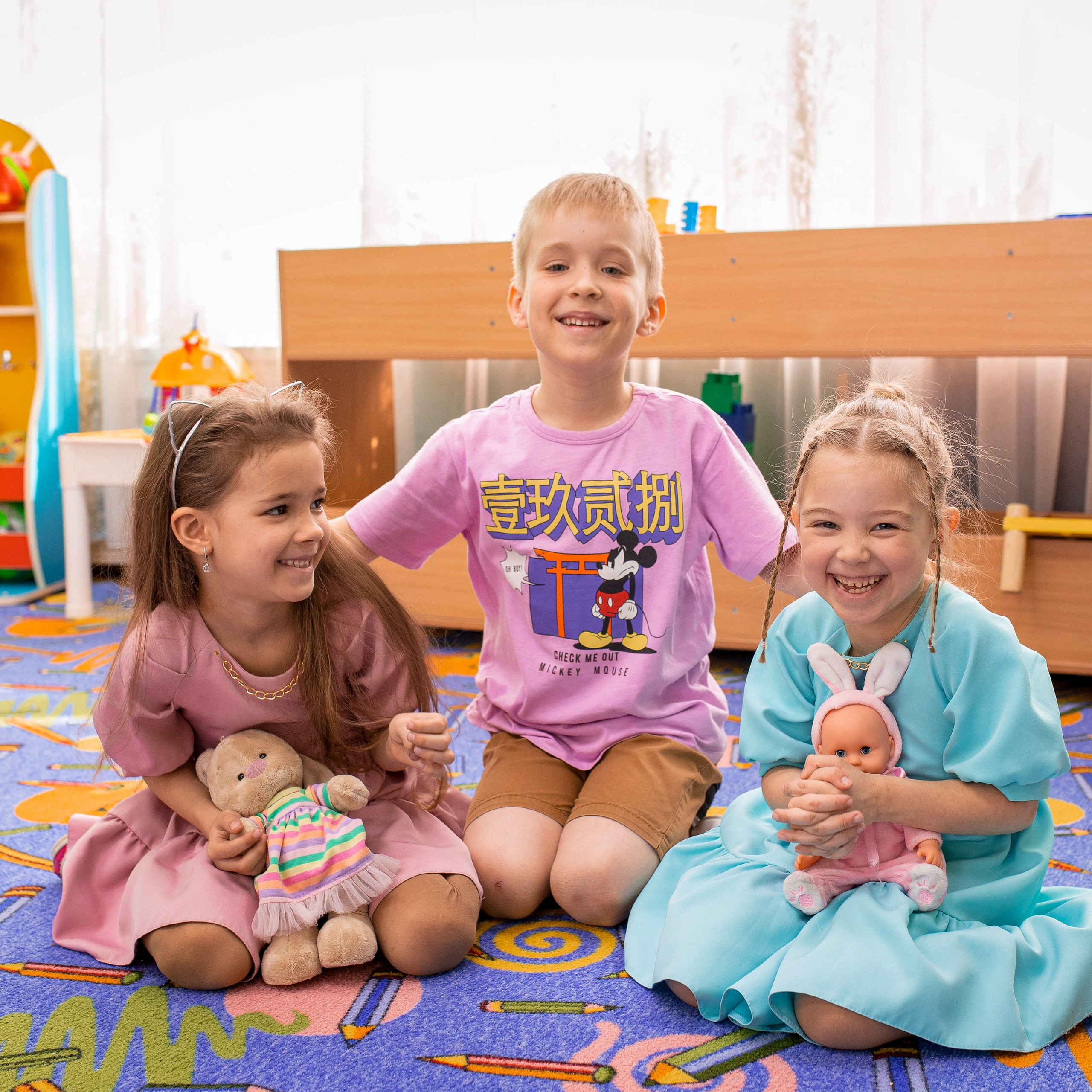 Степа, Даша и Алиса в детском саду