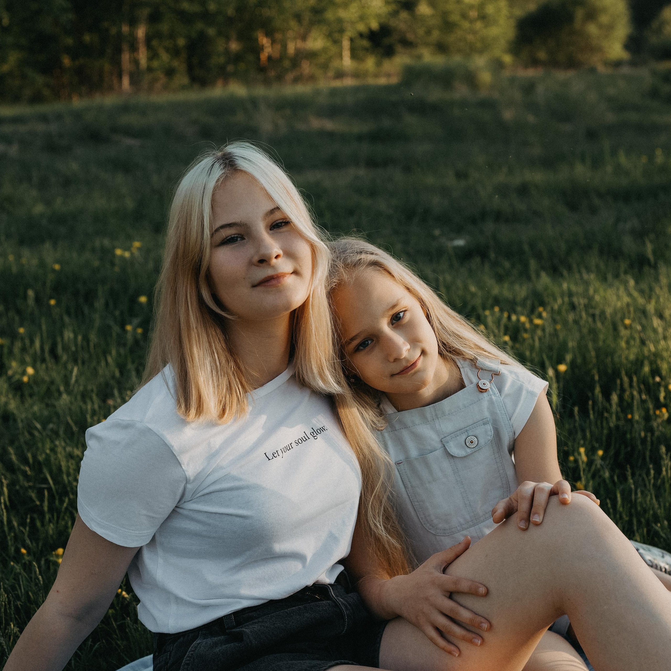 Сестры Лиза и Ира