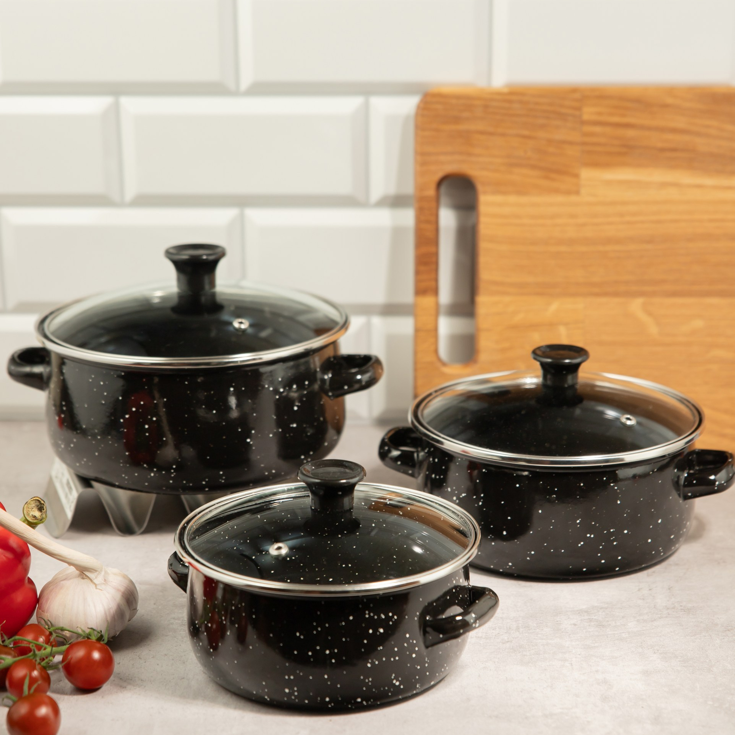 Набор кастрюль