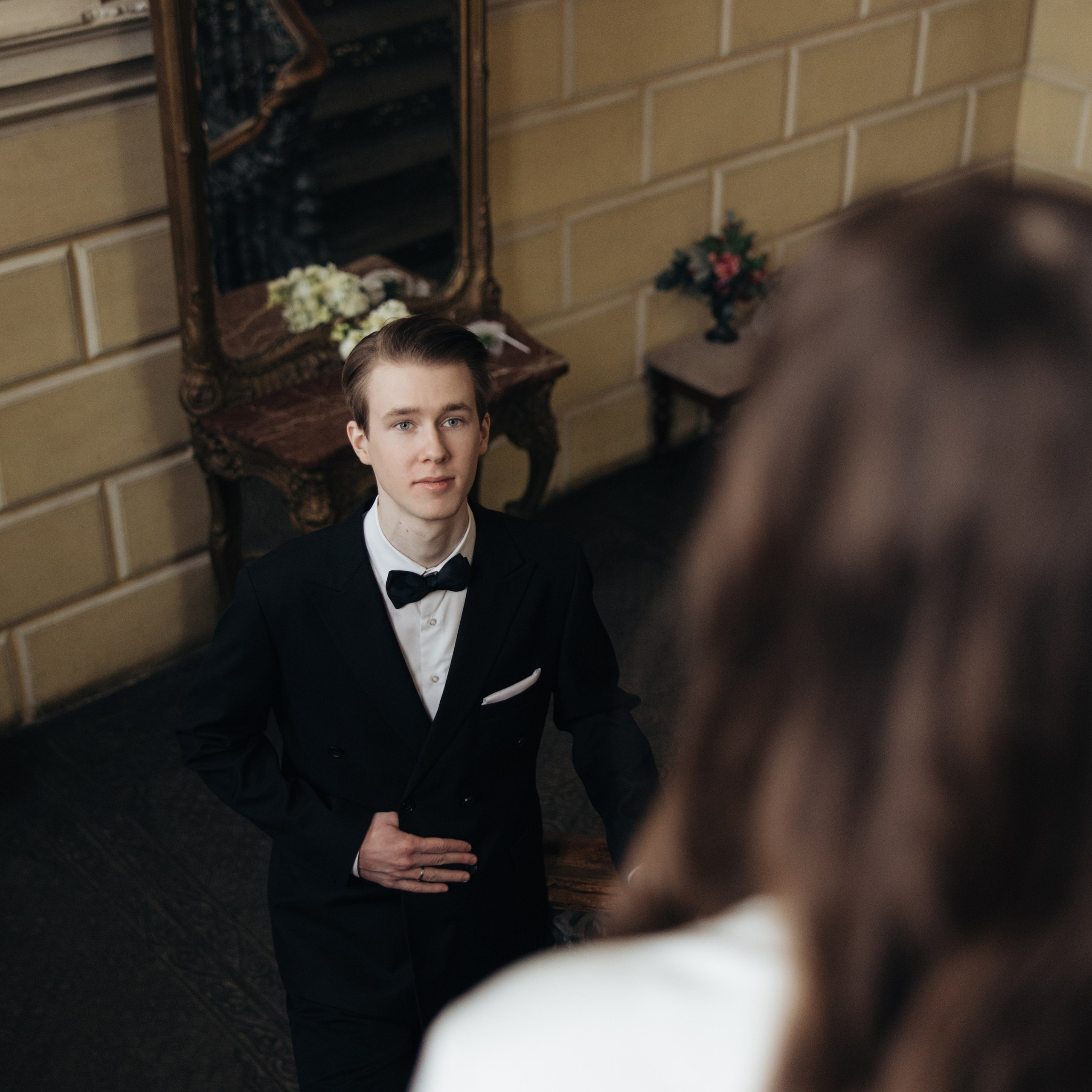 Роспись в читальне им. Пушкина — место, набирающее популярность в 2026 году. Свадебный фотограф Москва Виктория Медовик