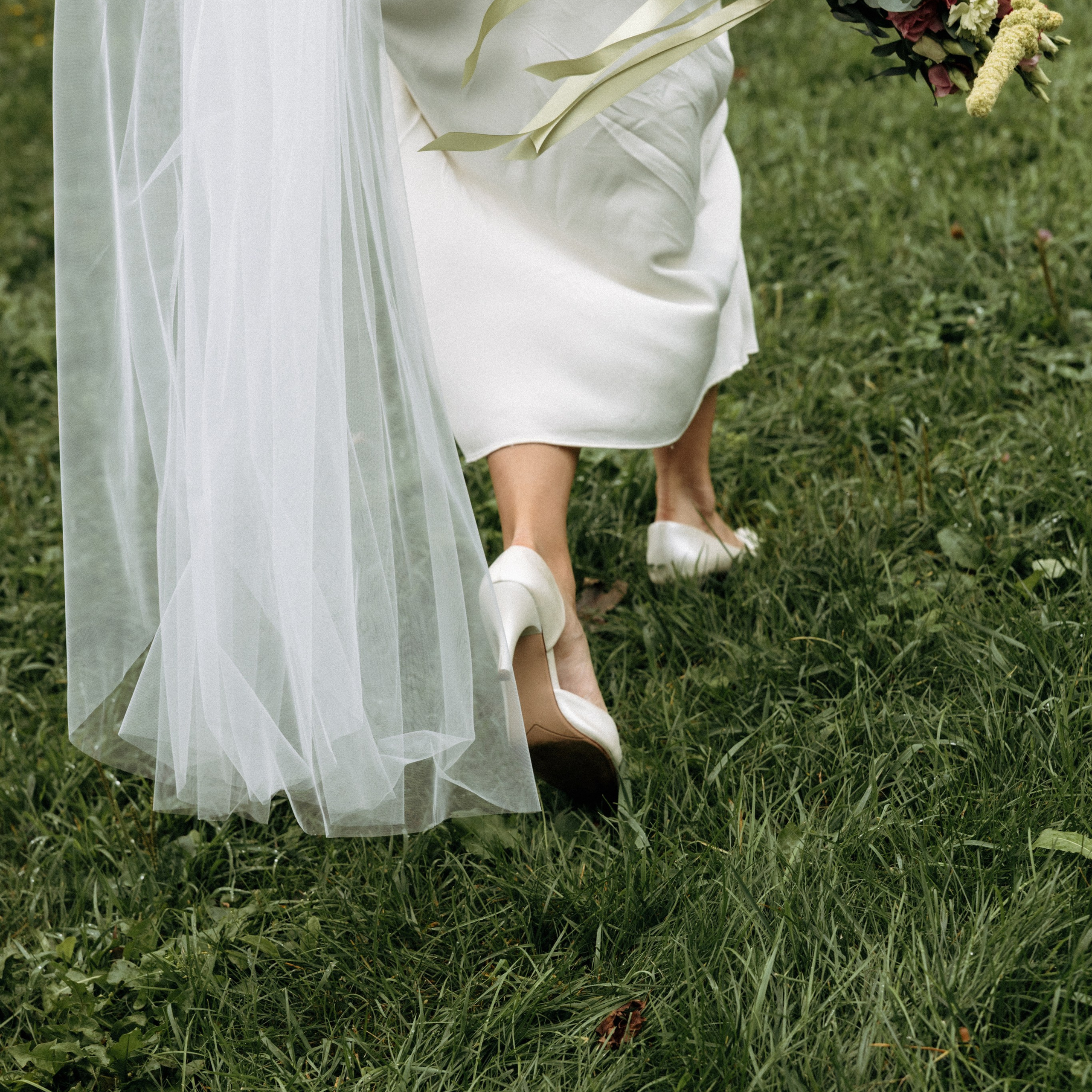 Тессинский мост — та самая популярная локация для фото, про которую все спрашивают. Свадебный фотограф Москва Виктория Медовик