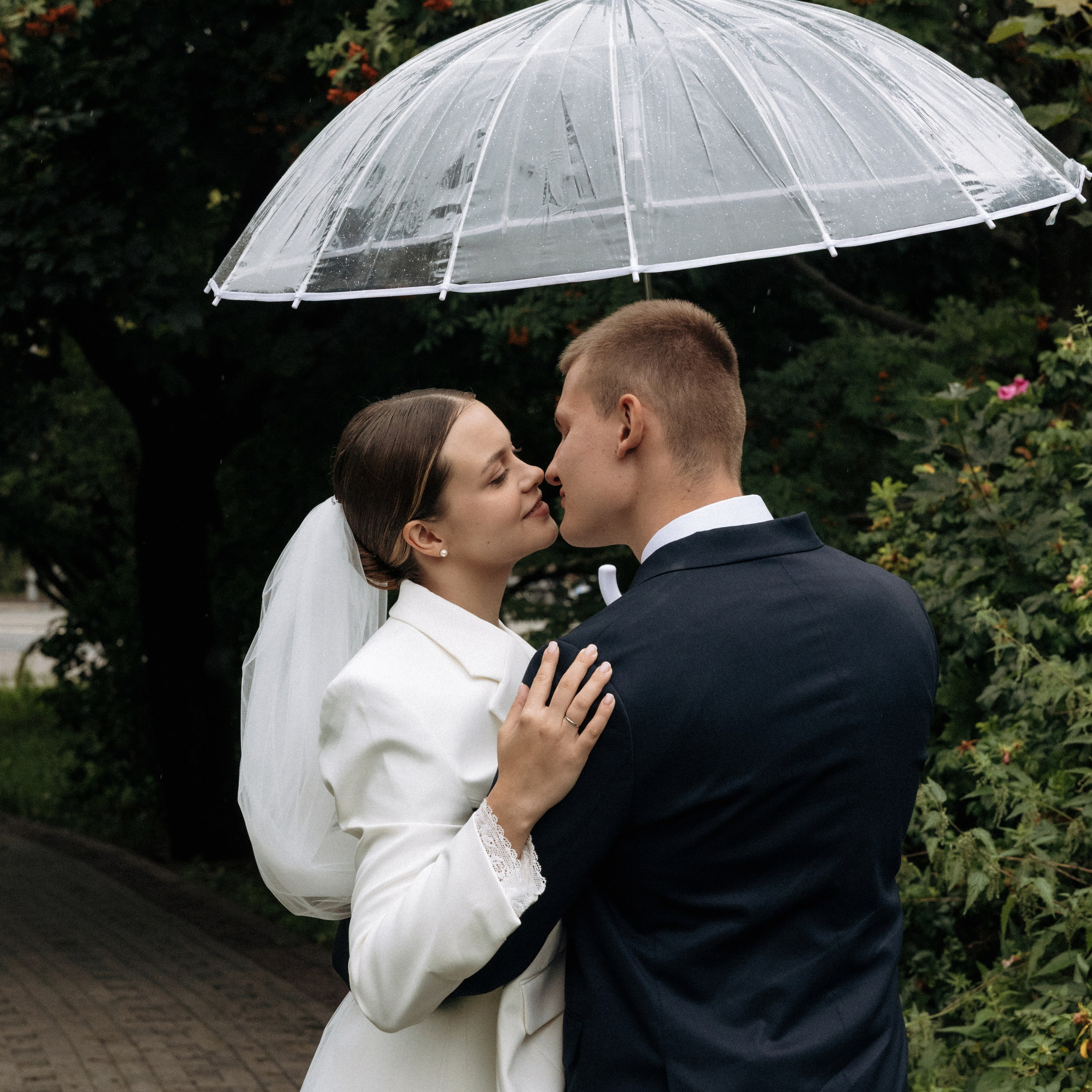 Тессинский мост — та самая популярная локация для фото, про которую все спрашивают. Свадебный фотограф Москва Виктория Медовик