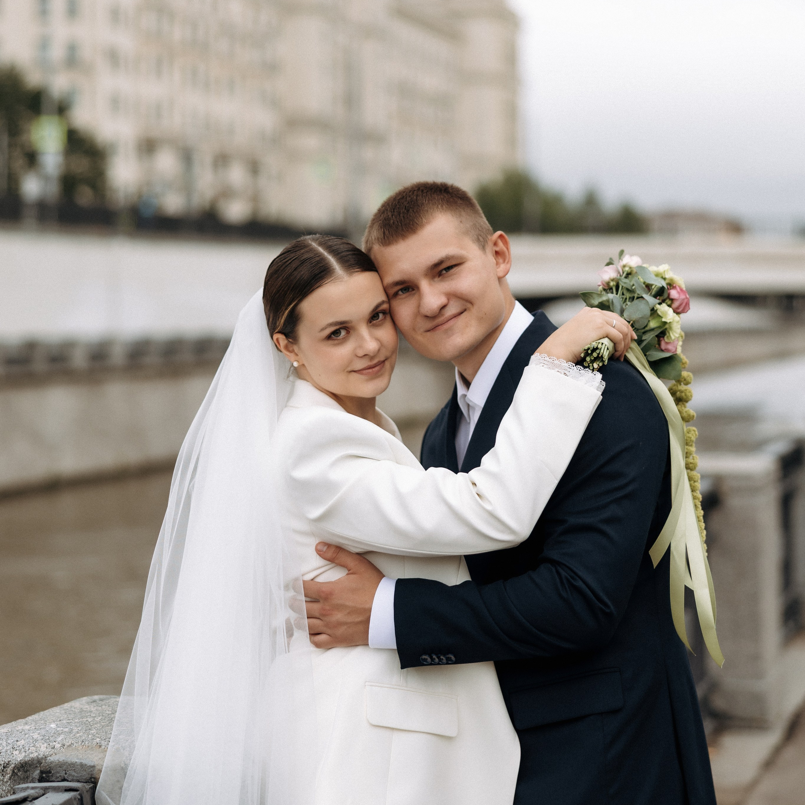 Тессинский мост — та самая популярная локация для фото, про которую все спрашивают. Свадебный фотограф Москва Виктория Медовик