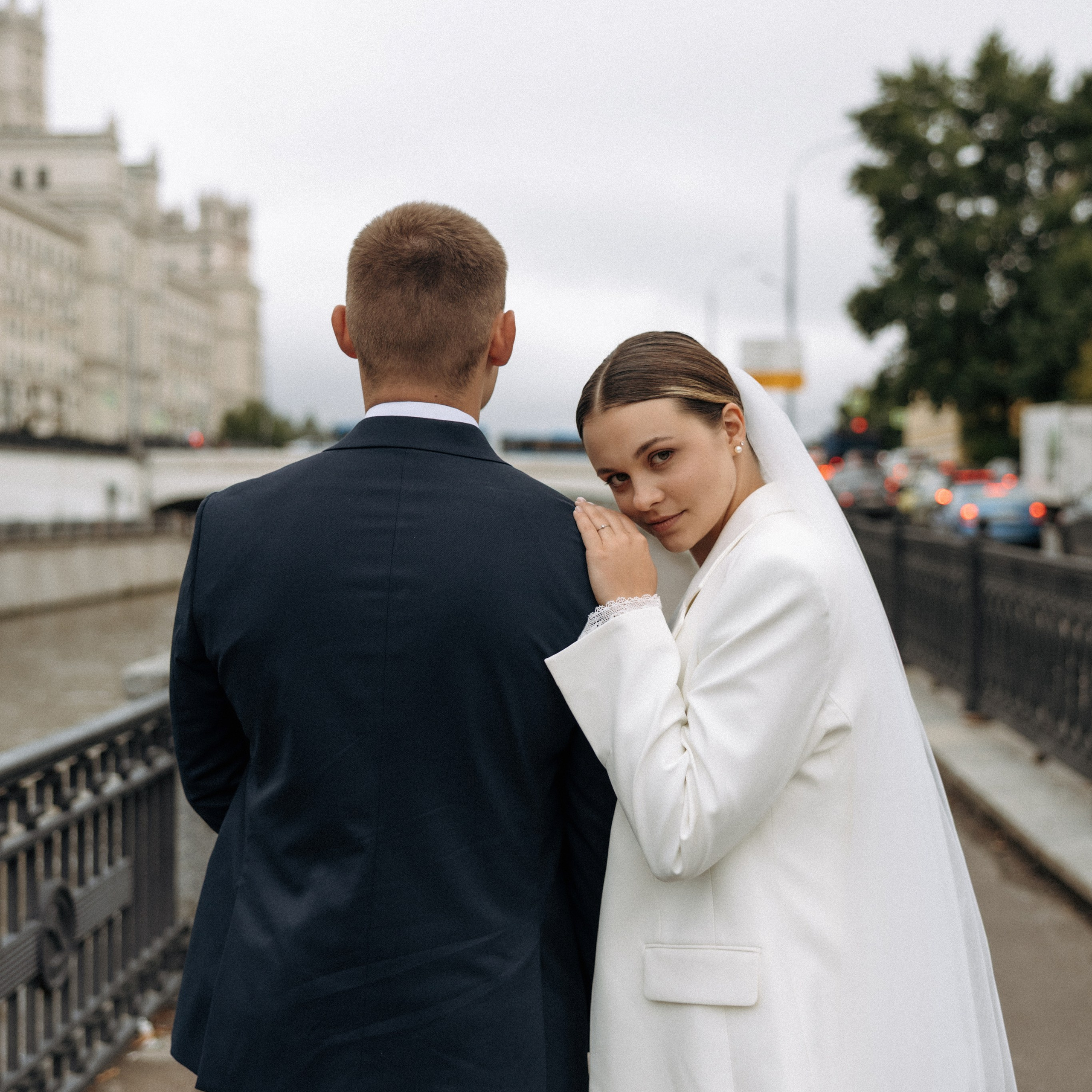 Тессинский мост — та самая популярная локация для фото, про которую все спрашивают. Свадебный фотограф Москва Виктория Медовик