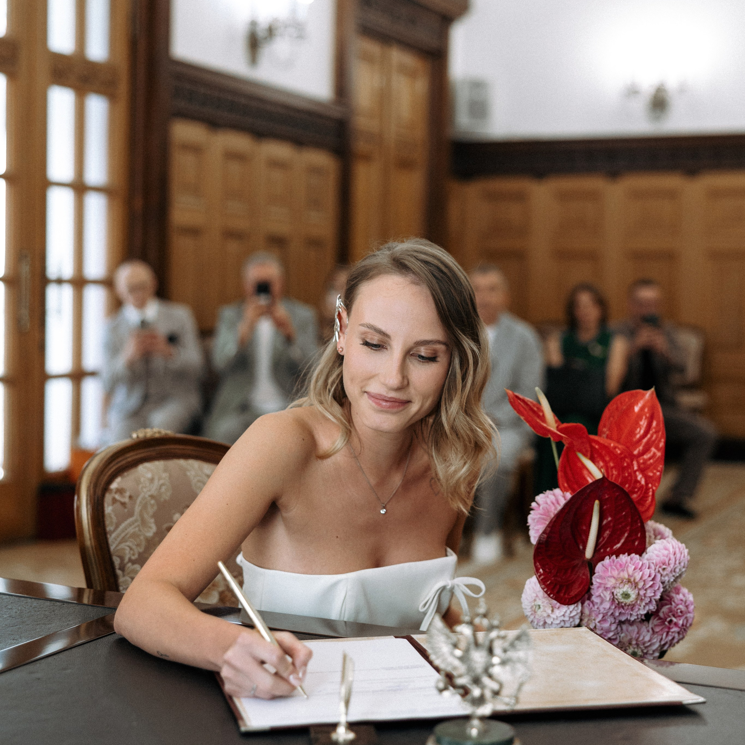 Свадебная роспись в Грибоедовском ЗАГСе. Свадебный фотограф Москва Виктория Медовик