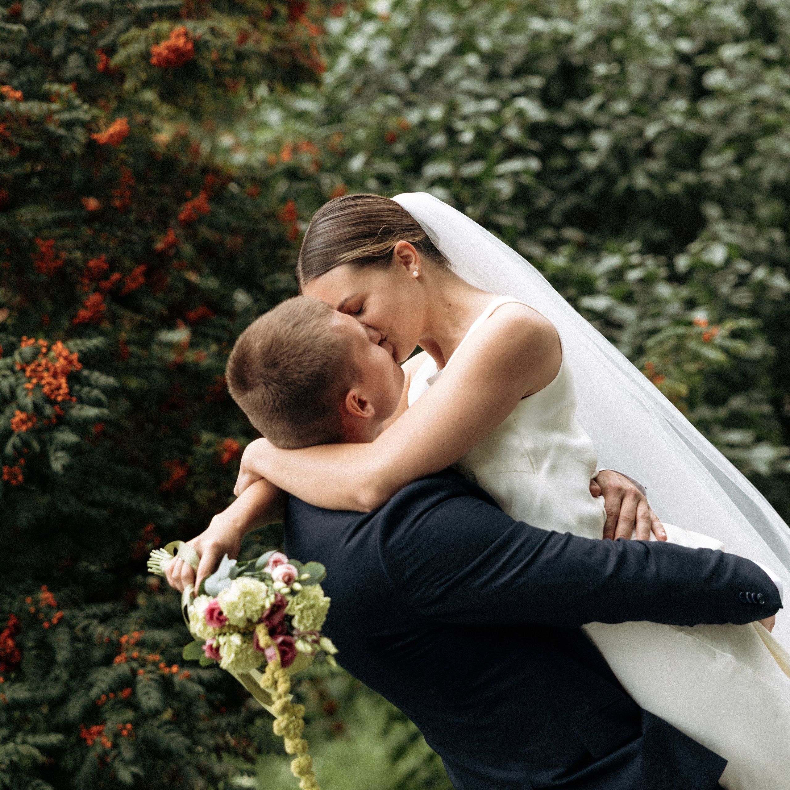 Тессинский мост — та самая популярная локация для фото, про которую все спрашивают. Свадебный фотограф Москва Виктория Медовик