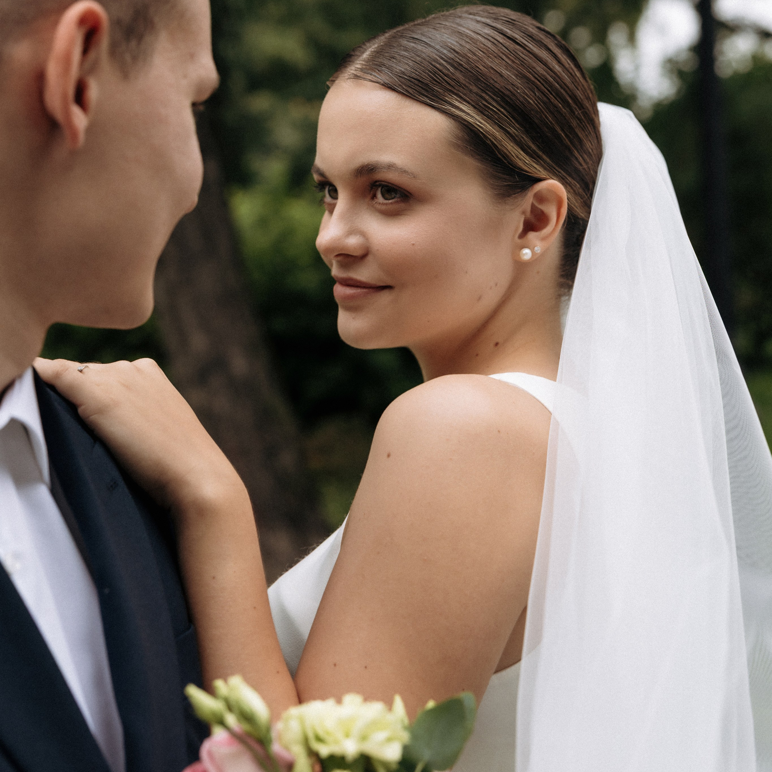 Тессинский мост — та самая популярная локация для фото, про которую все спрашивают. Свадебный фотограф Москва Виктория Медовик