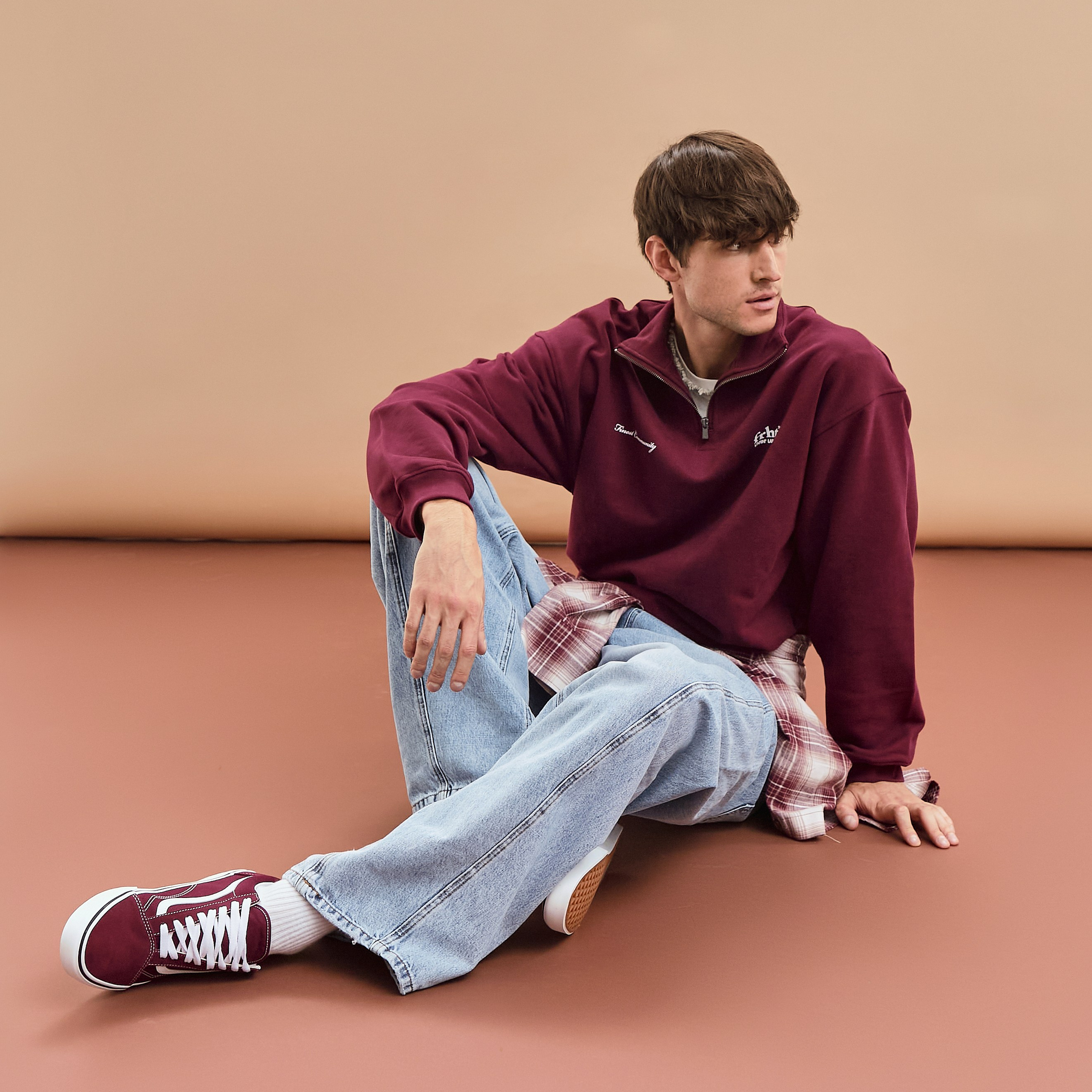 на бумажном фоне